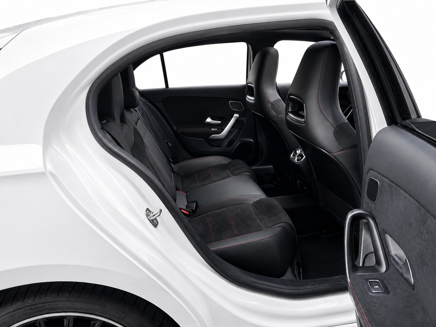 MERCEDES-BENZ A 250 AMG Line 4m CH FAHRZEUG-image-12