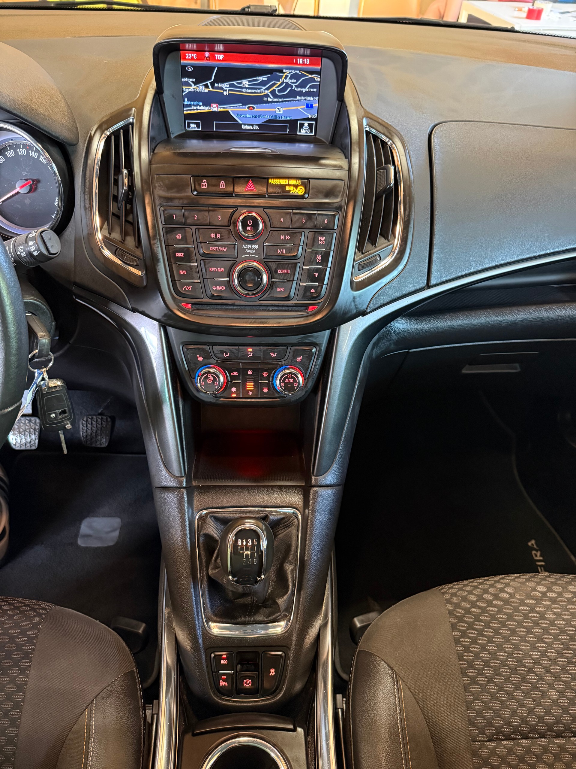 OPEL Zafira Tourer 1.6 CDTi Cosmo-image-12