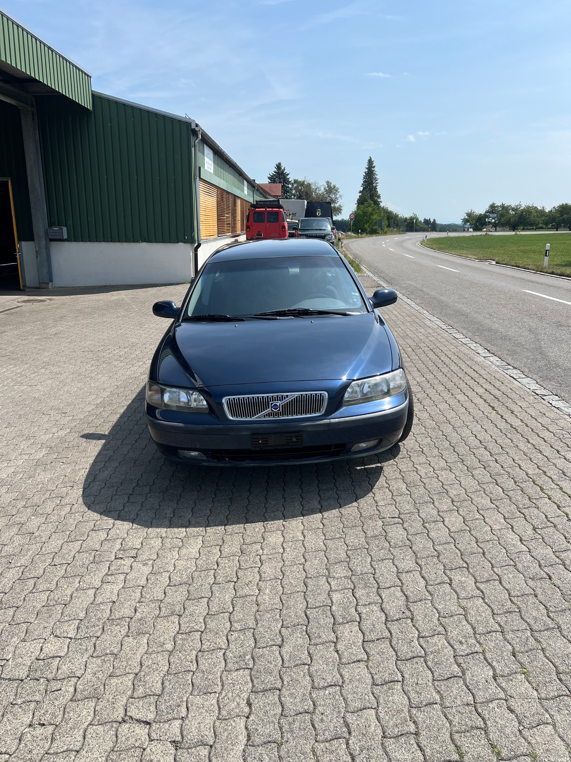 VOLVO V70 2.4