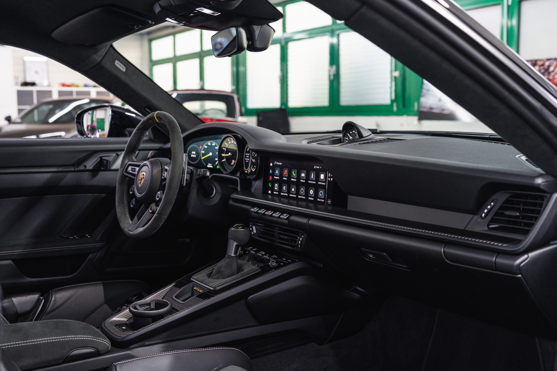 PORSCHE 911 GT3 RS-image-9