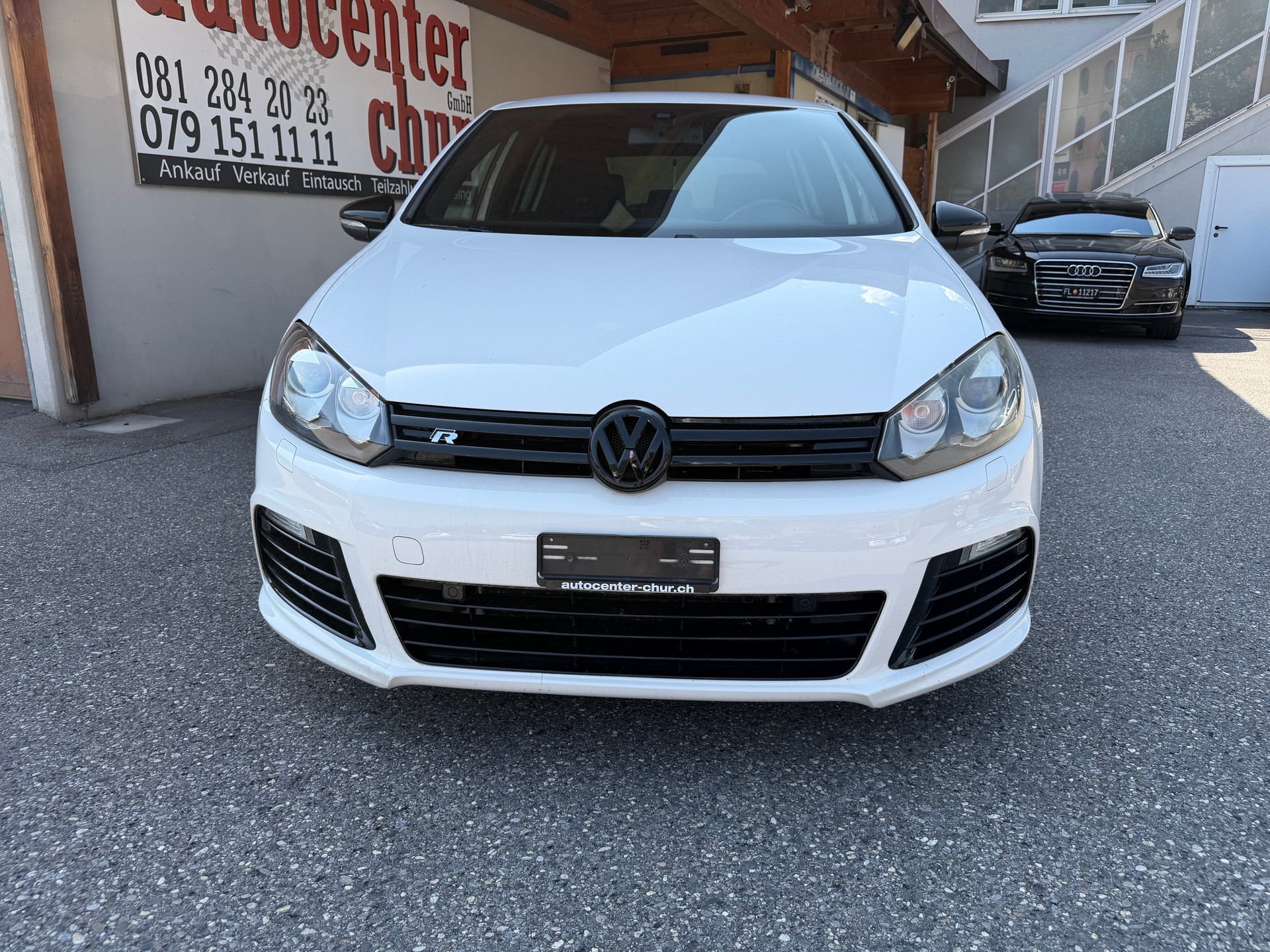 VW Golf 2.0 TSI R 4Motion DSG-showroom-element-1