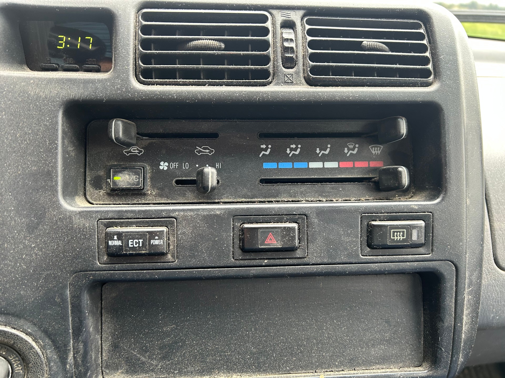 TOYOTA RAV-4-image-7