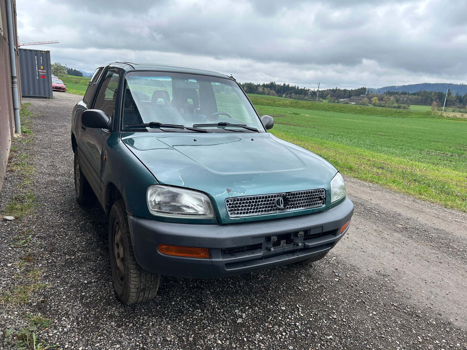 TOYOTA RAV-4-image-1