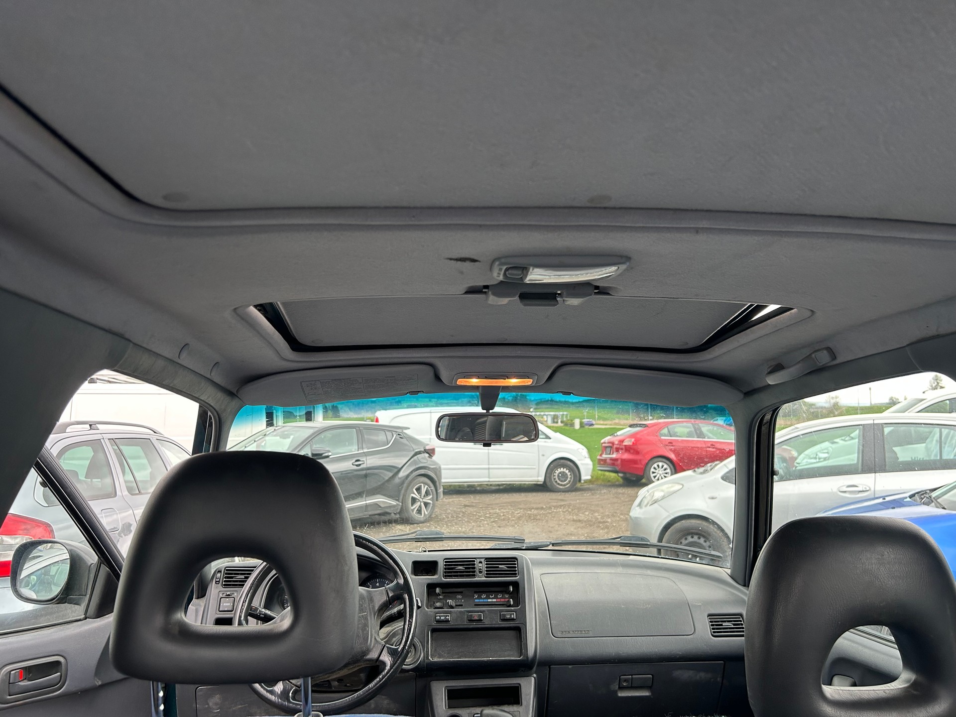 TOYOTA RAV-4-image-10