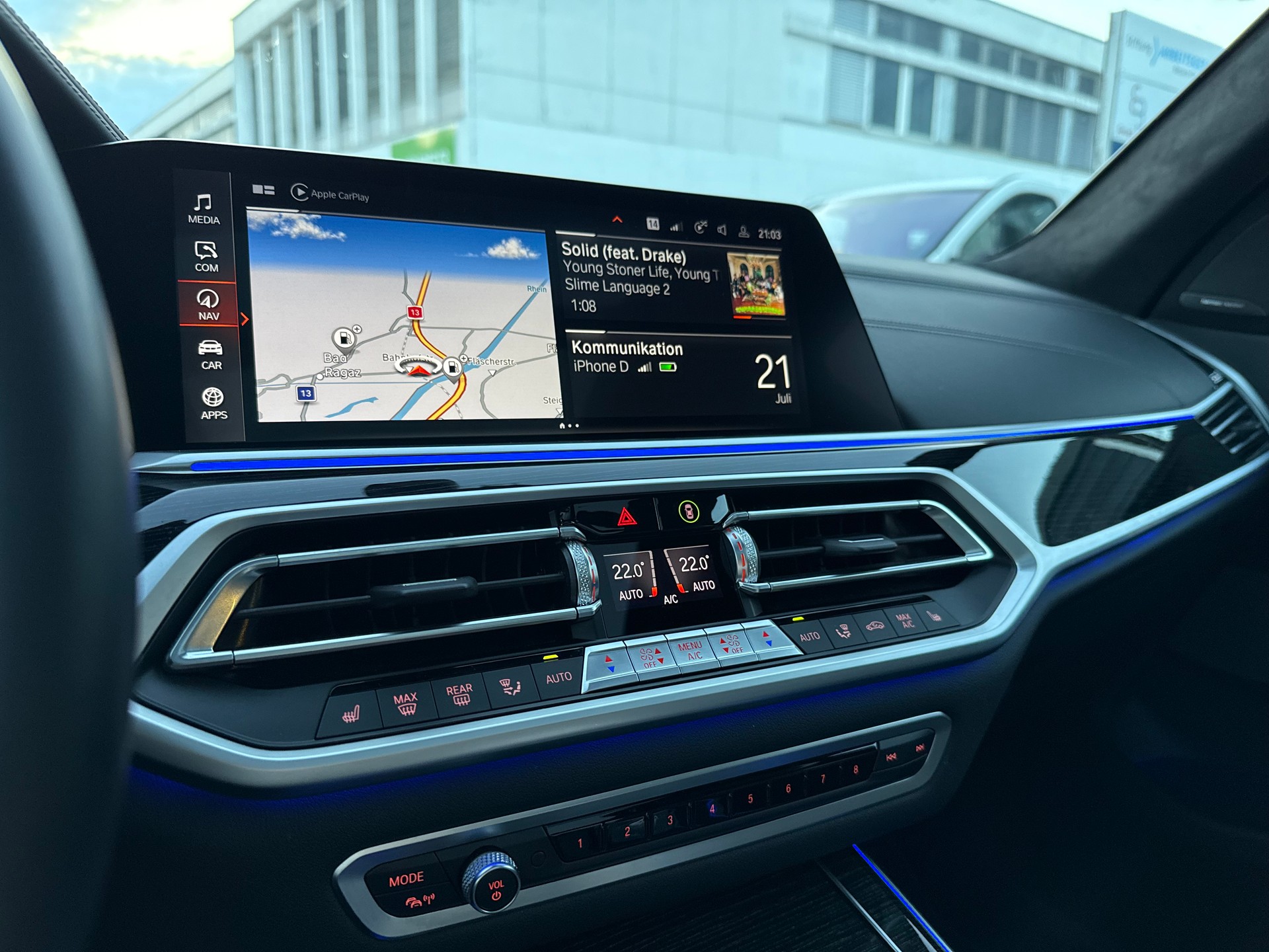 BMW X7 M50i-image-28