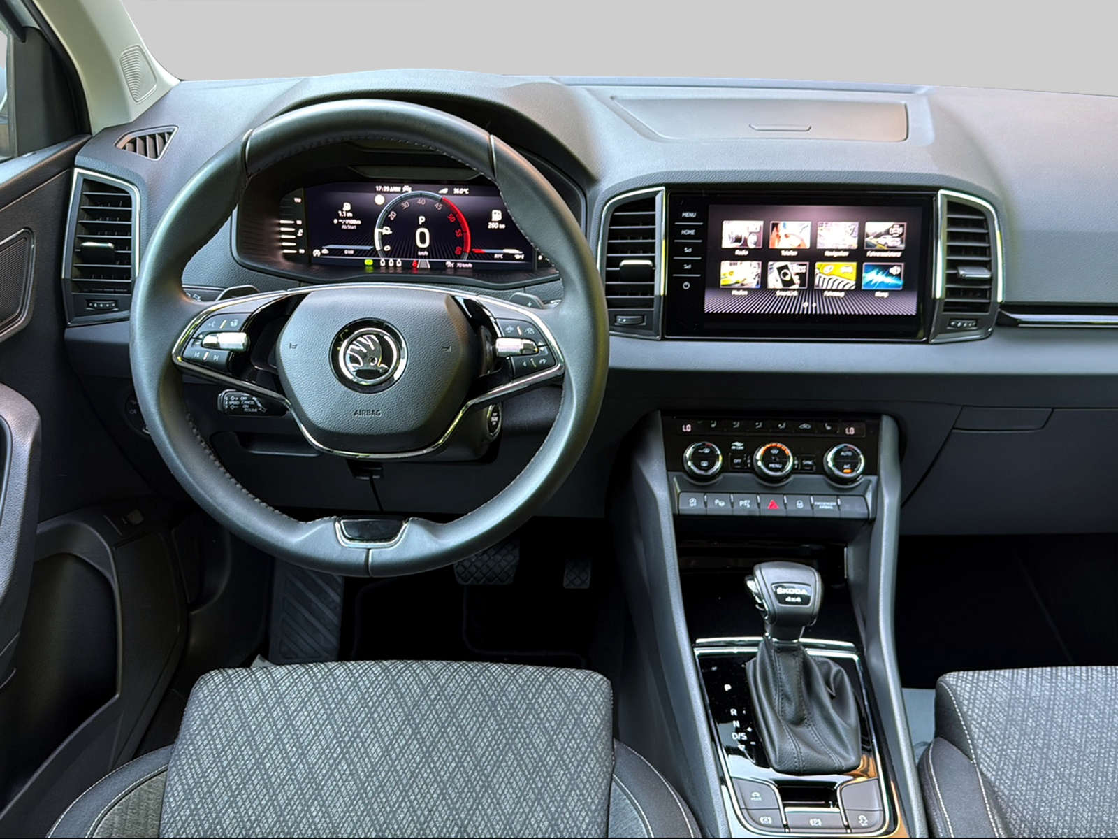 SKODA Karoq 2.0 TDI CR Style 4x4 DSG-image-7