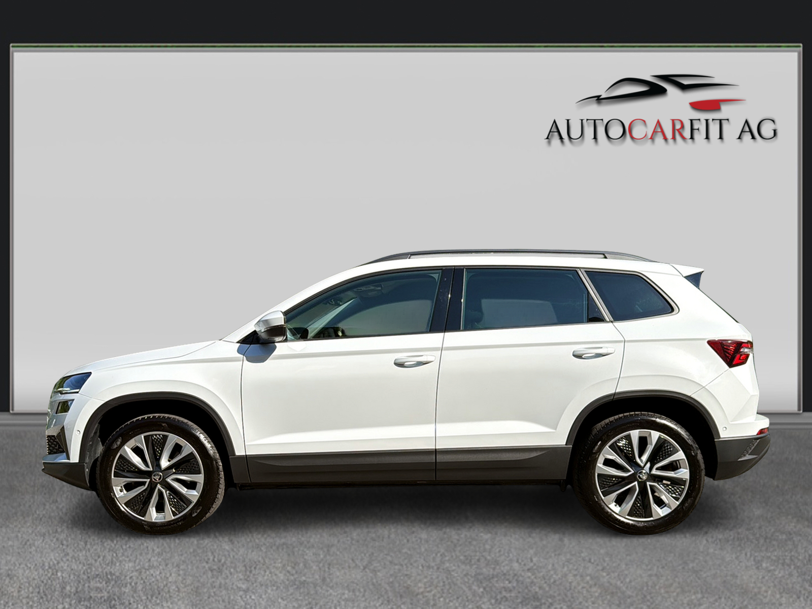 SKODA Karoq 2.0 TDI CR Style 4x4 DSG-showroom-element-2