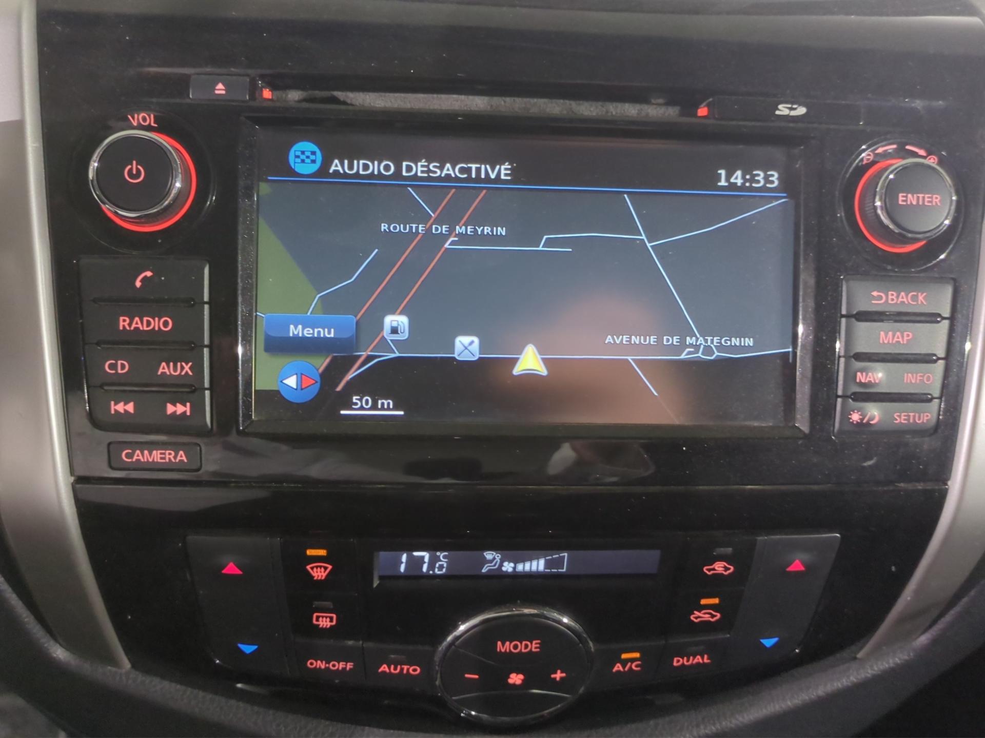 NISSAN Navara Double Cab N-Guard 2.3 dCi 4WD Automatic-image-12