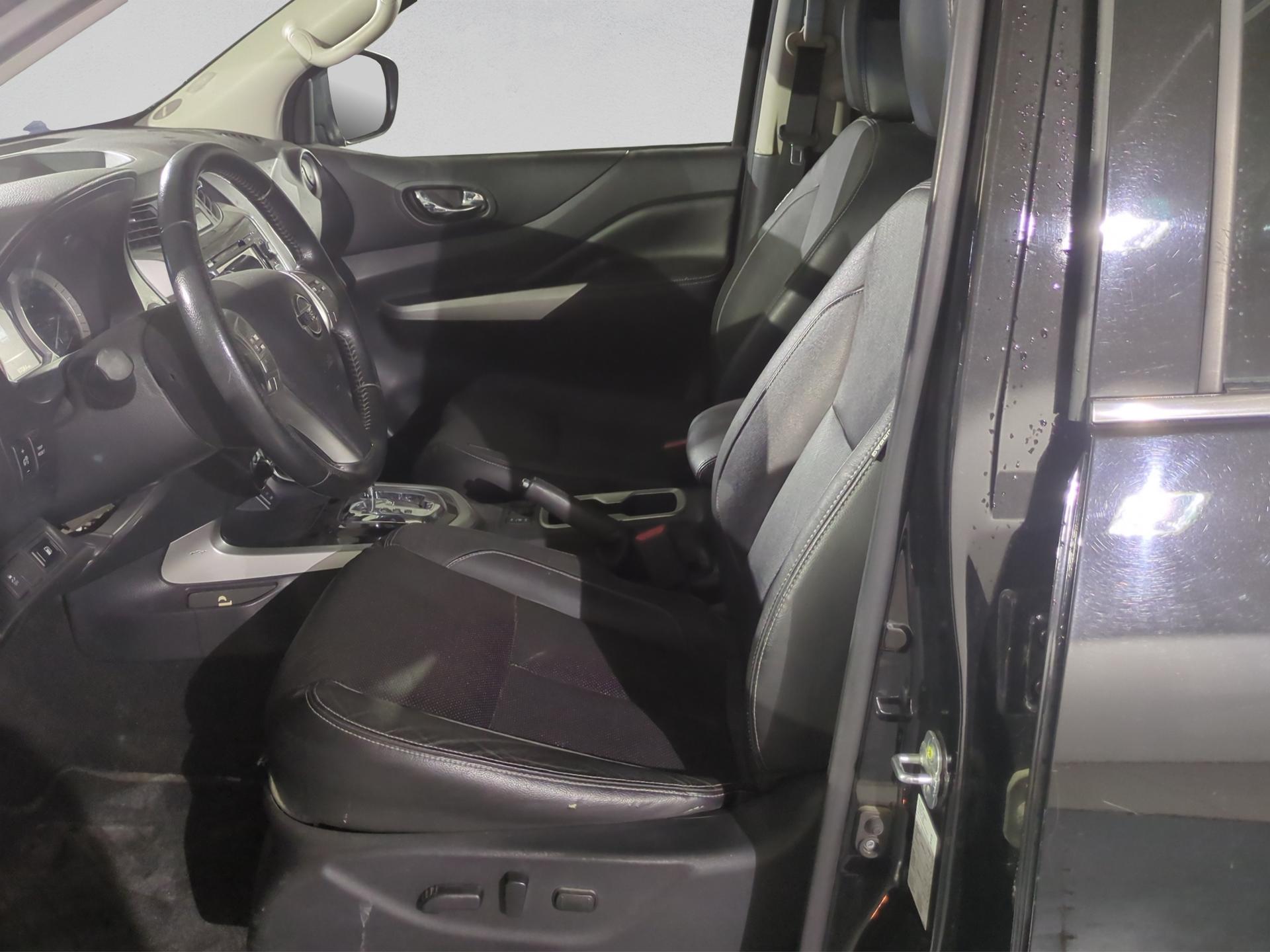 NISSAN Navara Double Cab N-Guard 2.3 dCi 4WD Automatic-image-8