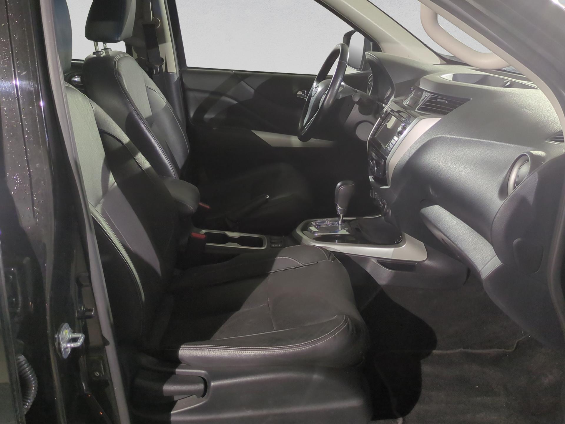 NISSAN Navara Double Cab N-Guard 2.3 dCi 4WD Automatic-image-16