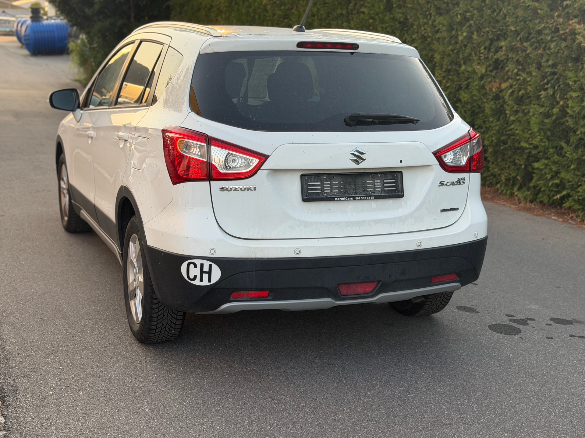 SUZUKI SX4 S-Cross 1.6 TD GL Top 4WD-showroom-element-3