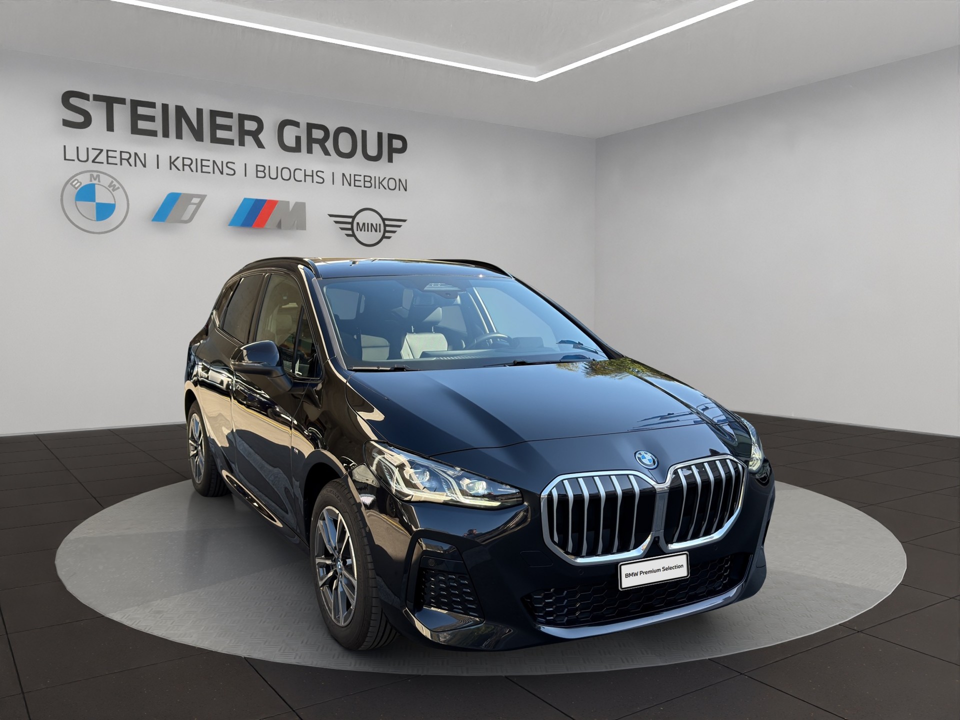 BMW 225e xDrive Active Tourer M Sport-showroom-element-3