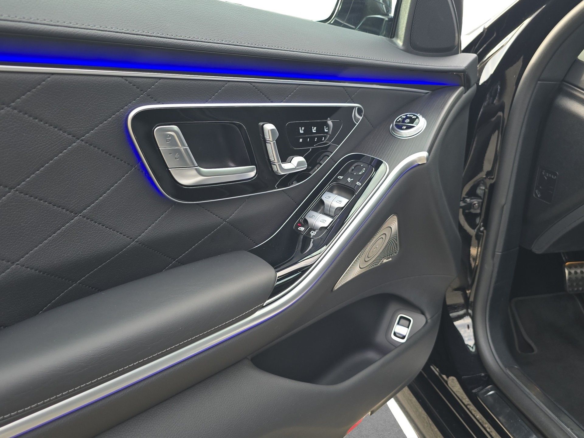 MERCEDES-BENZ S 350 d L 4Matic AMG Line 9G-Tronic-image-8