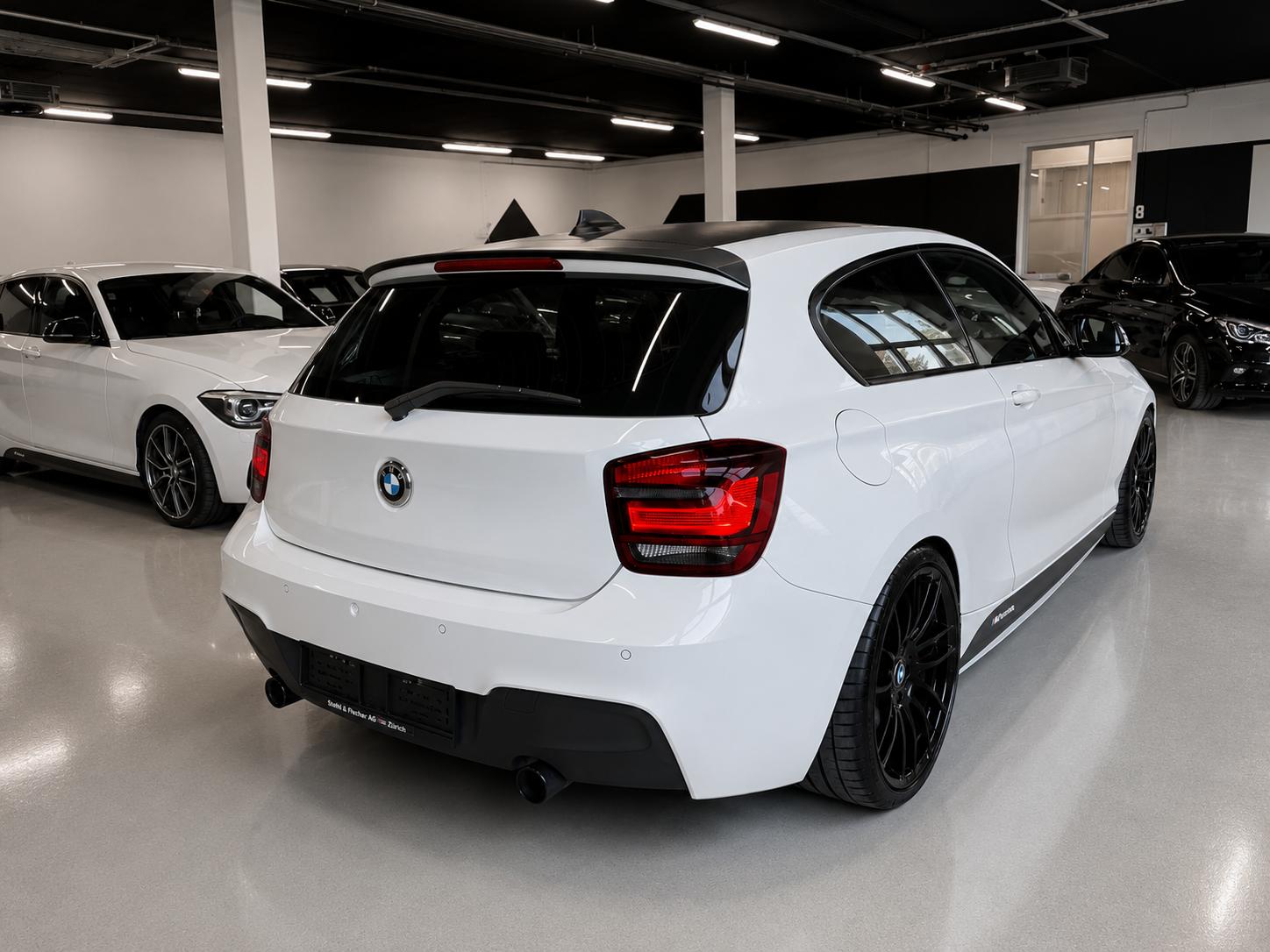 BMW M135i xDrive Steptronic-image-7
