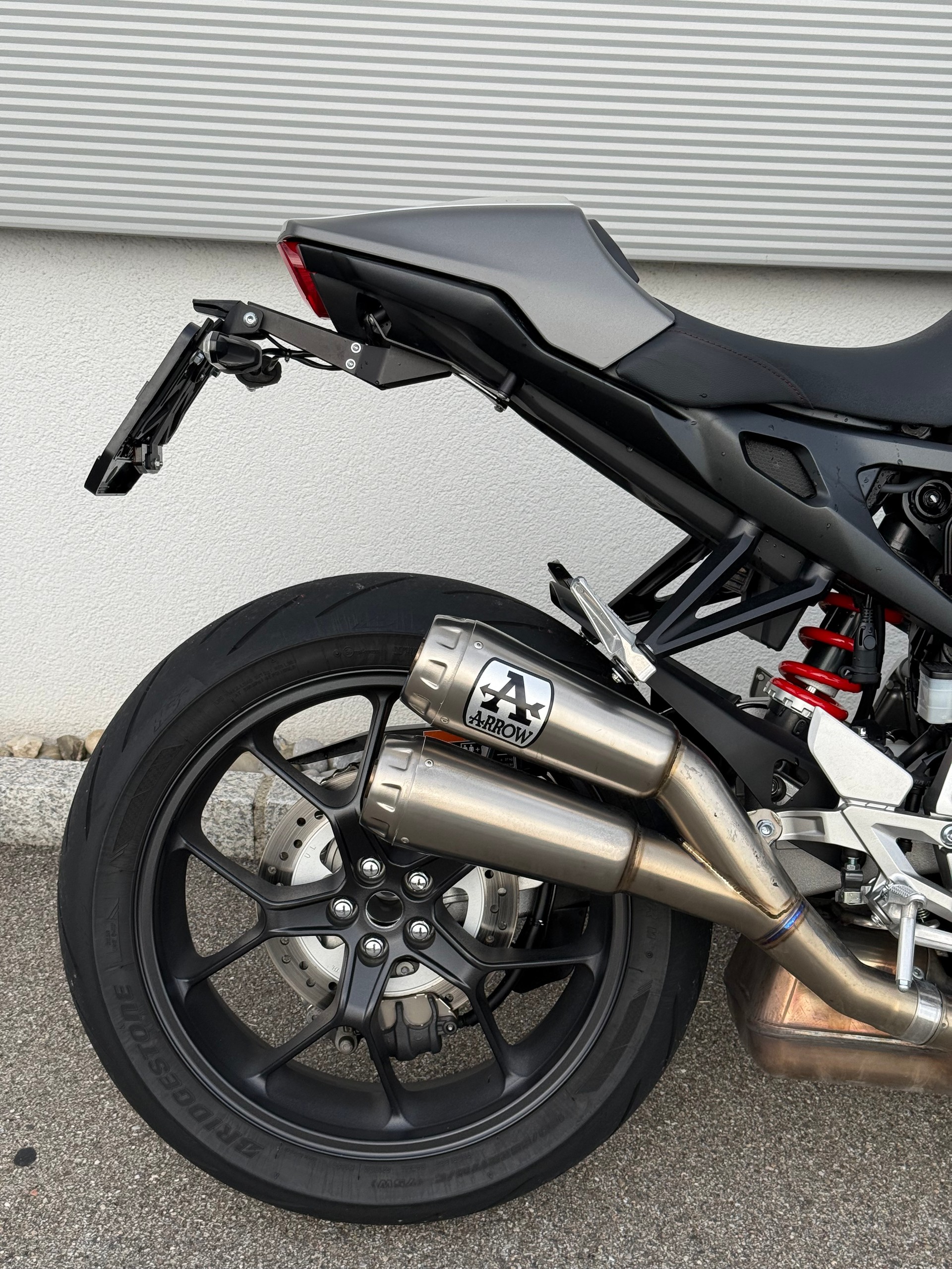 HONDA CB 1000 R ABS-image-5