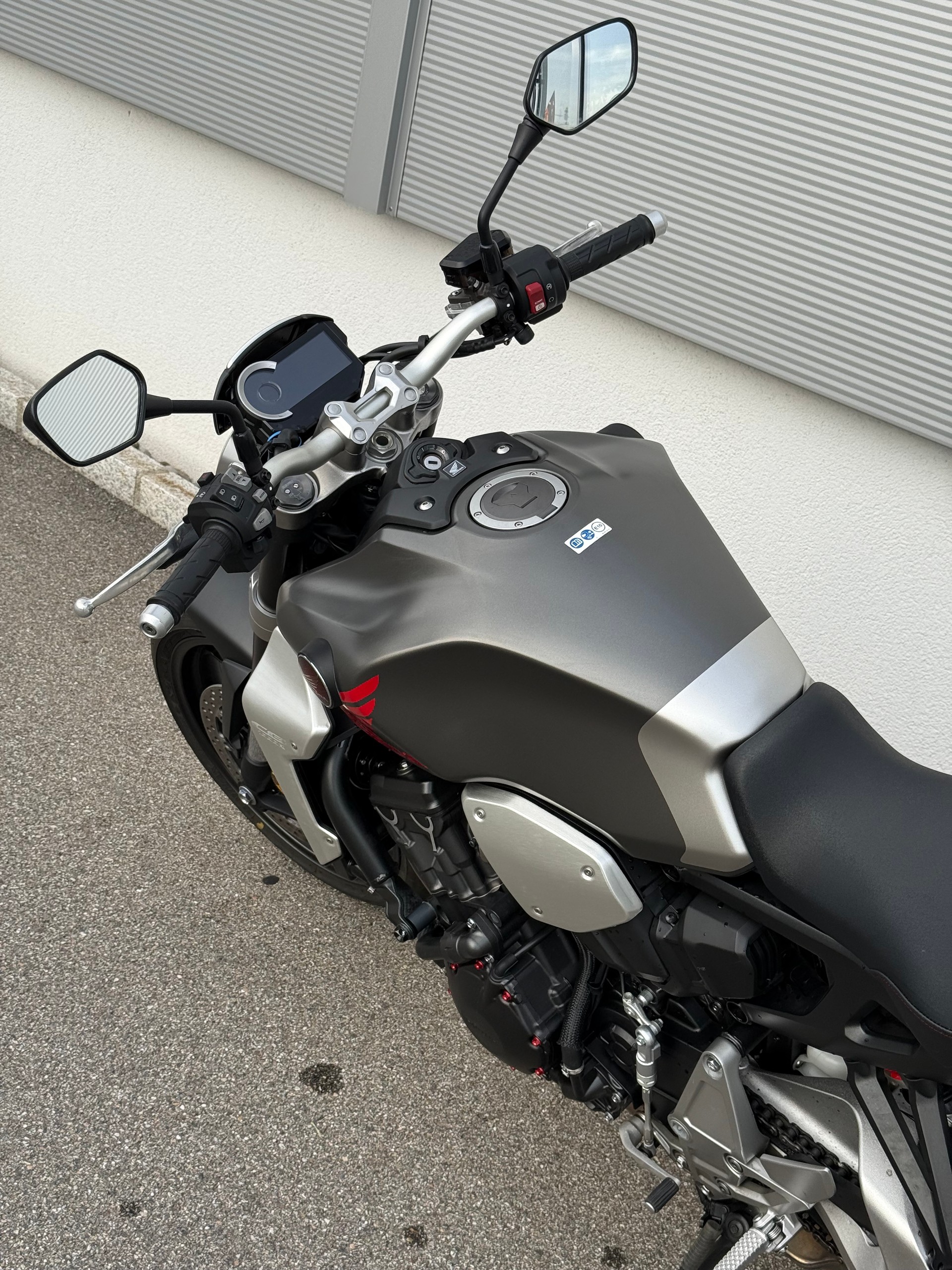 HONDA CB 1000 R ABS-image-7
