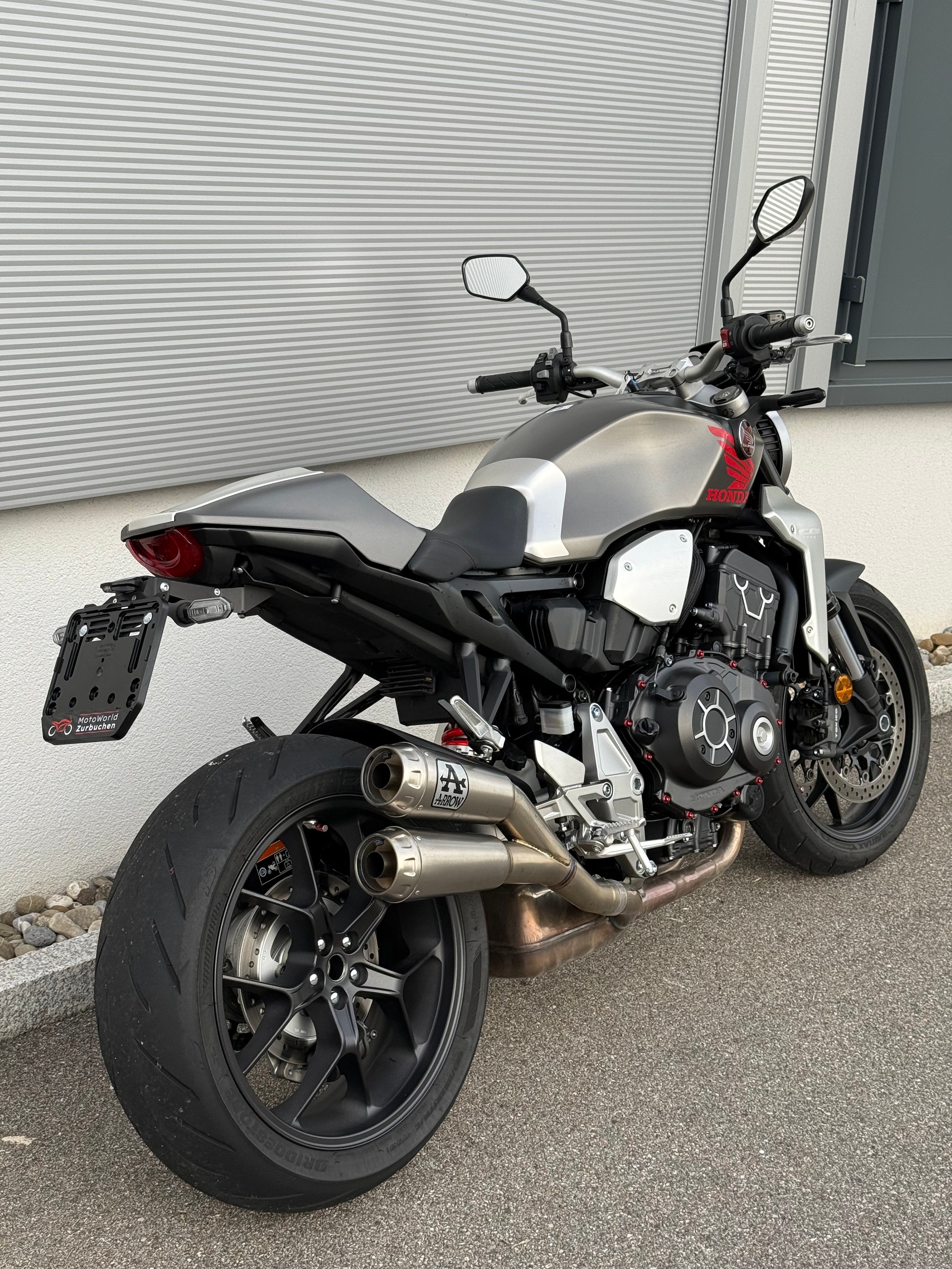 HONDA CB 1000 R ABS-image-2