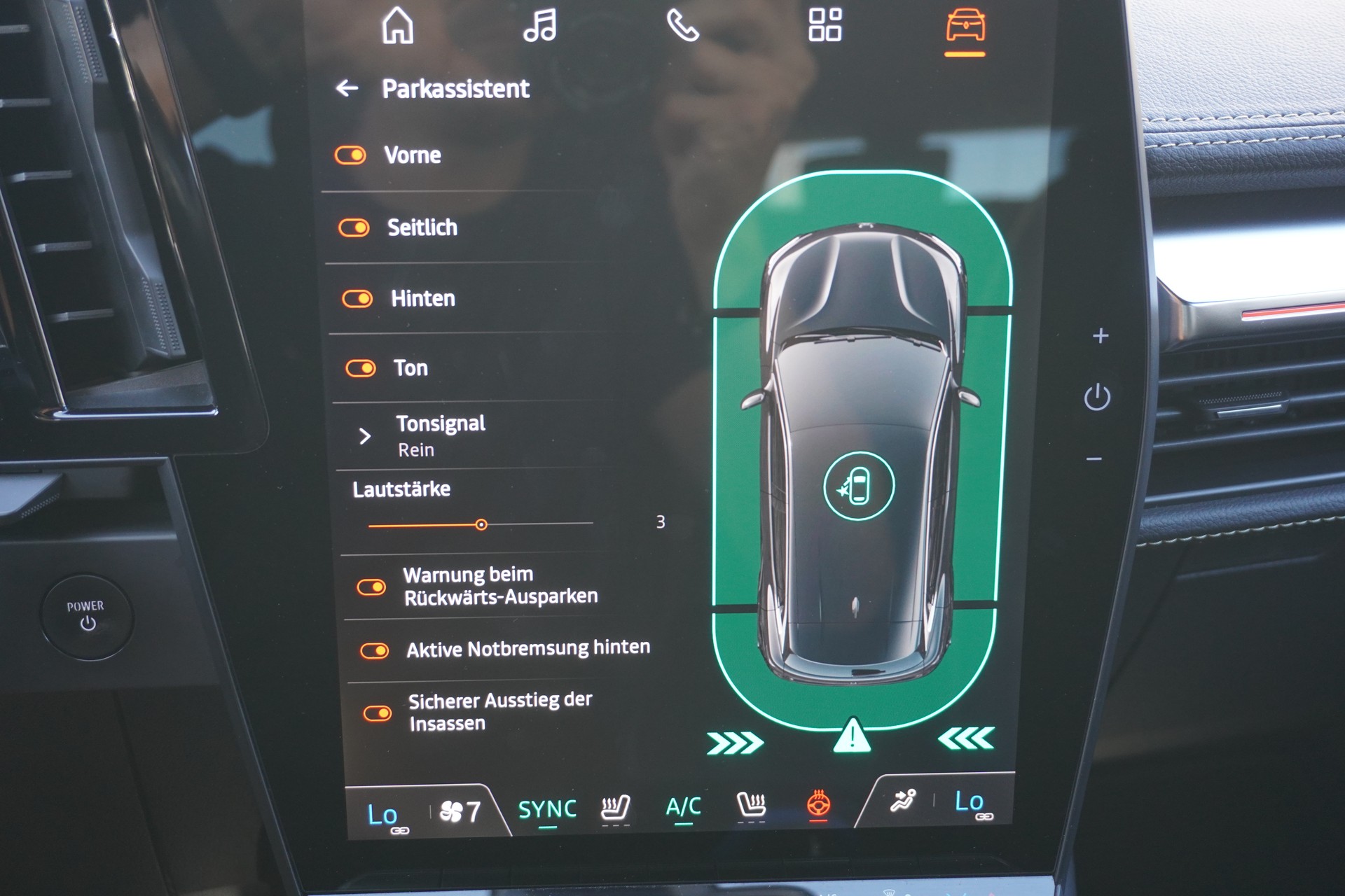 RENAULT Mégane E-TECH EV60 Iconic-image-27