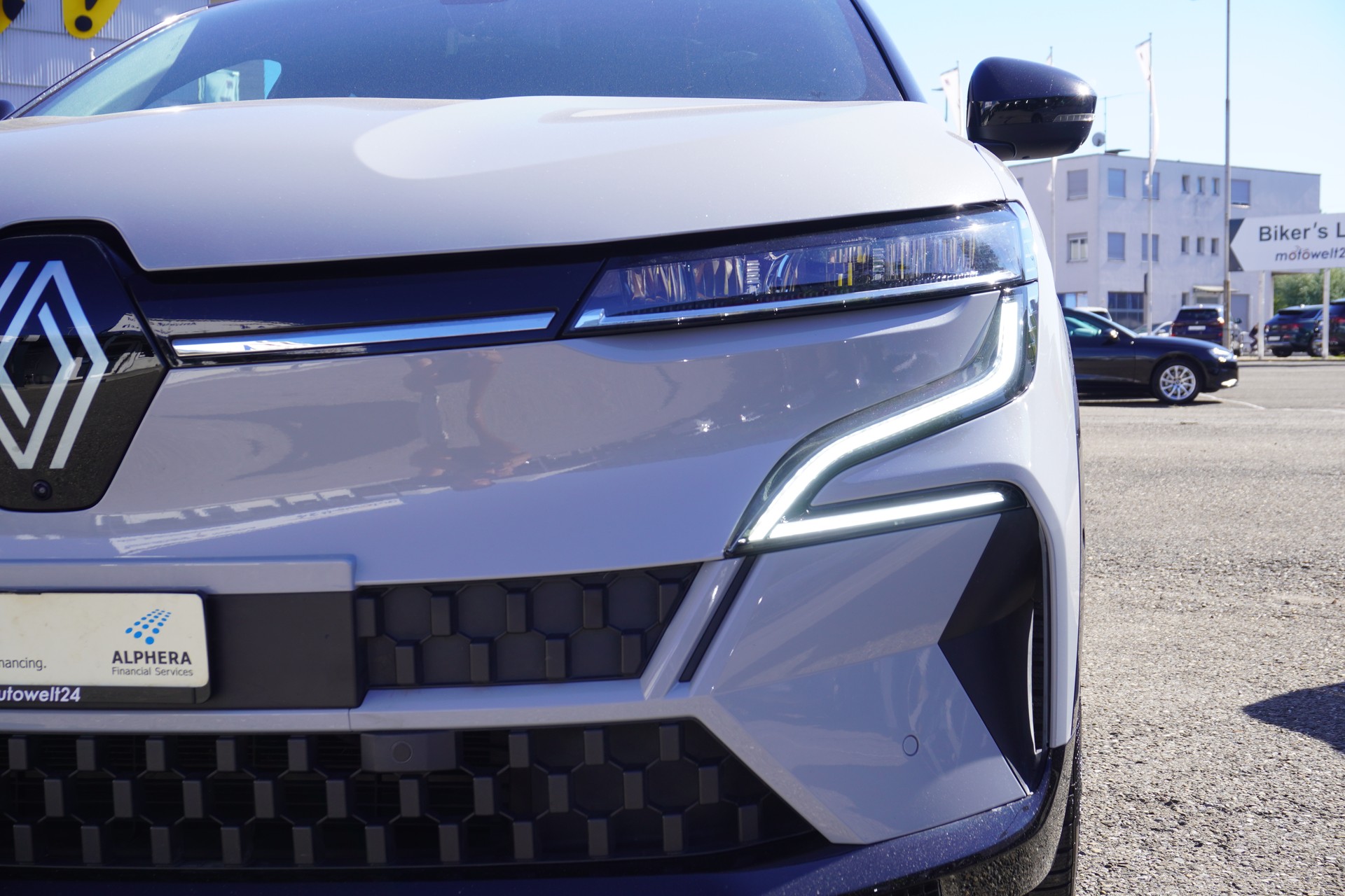 RENAULT Mégane E-TECH EV60 Iconic-image-40