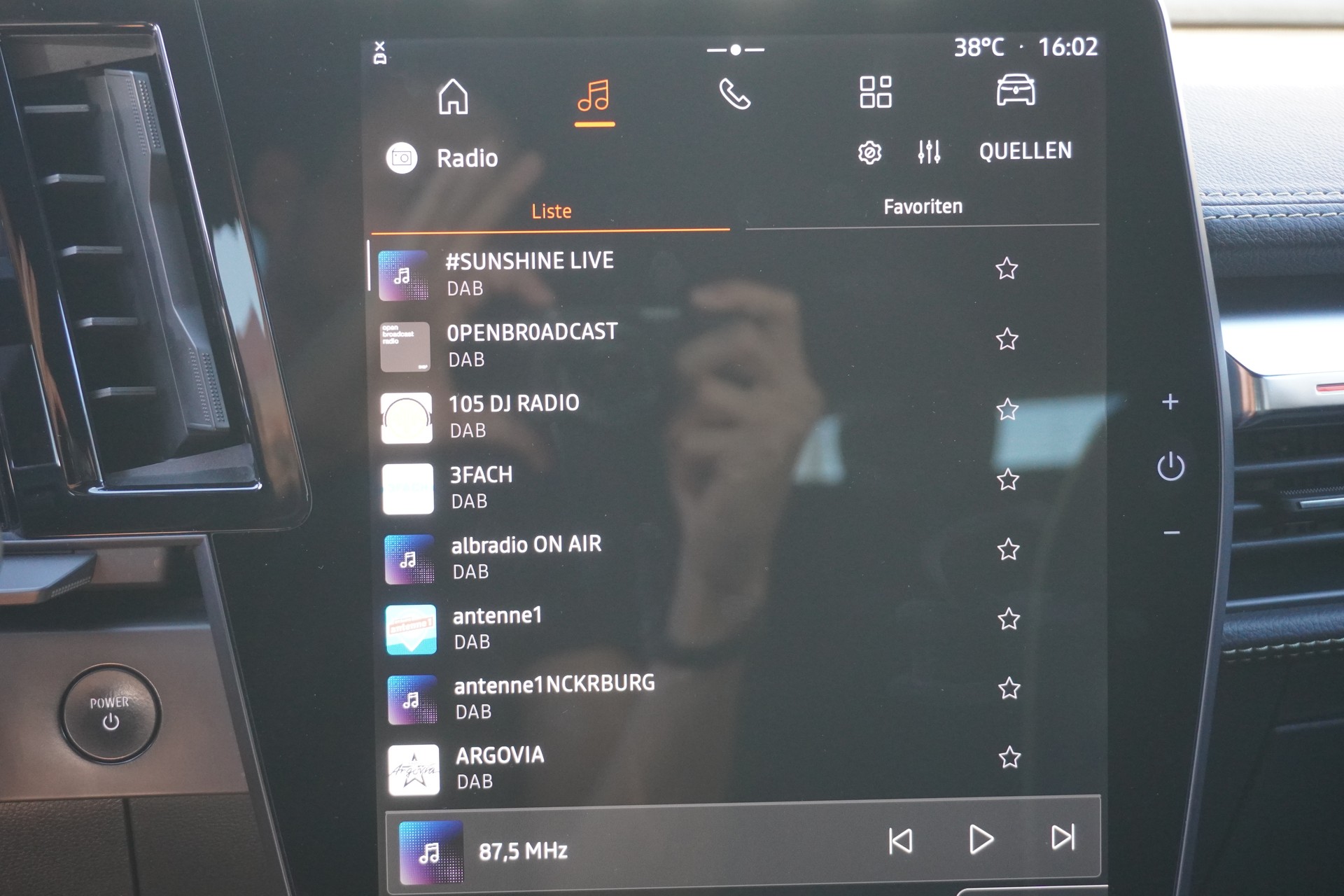 RENAULT Mégane E-TECH EV60 Iconic-image-21
