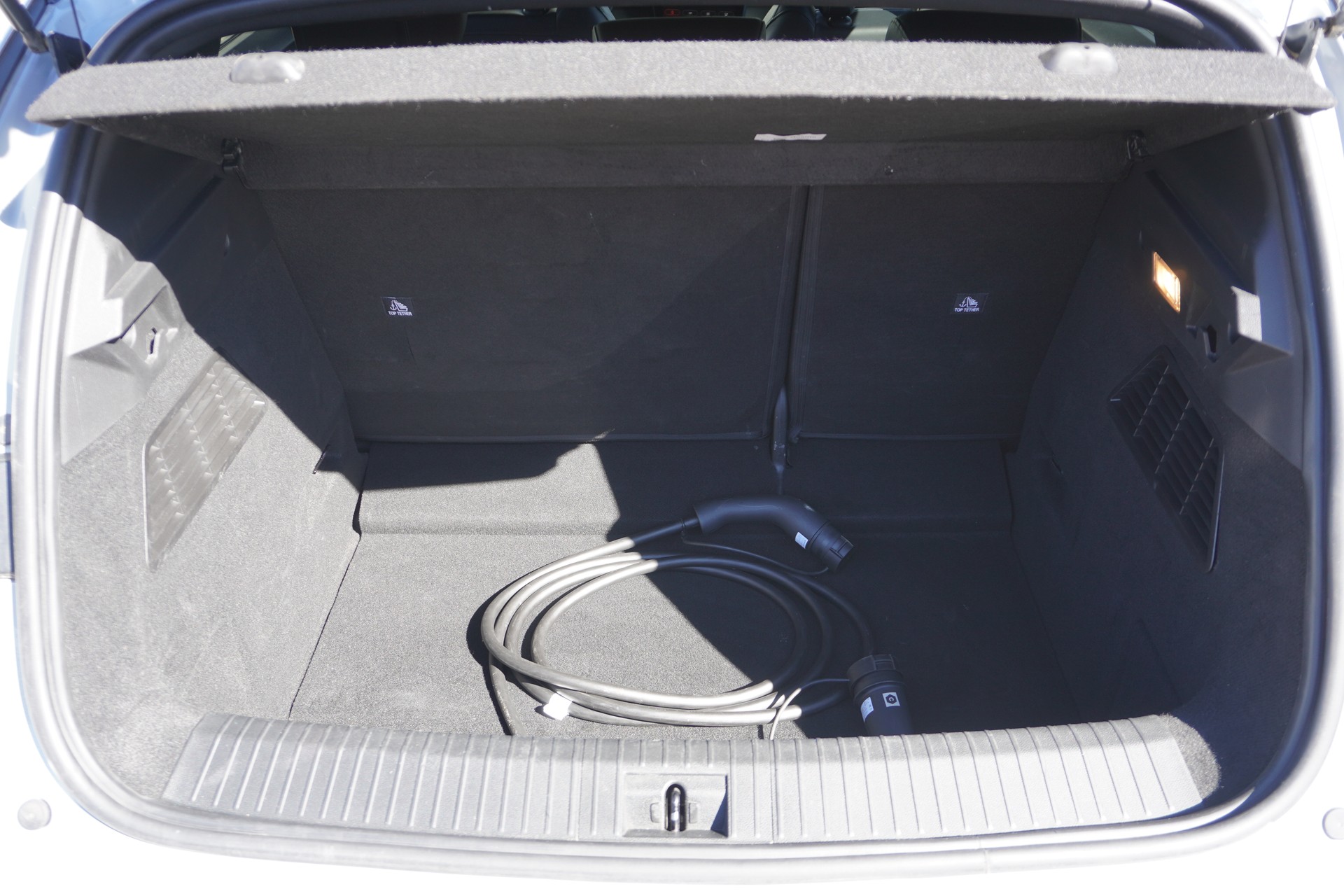 RENAULT Mégane E-TECH EV60 Iconic-image-9
