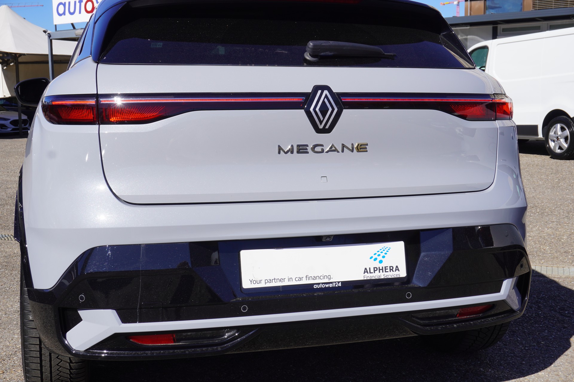 RENAULT Mégane E-TECH EV60 Iconic-image-41