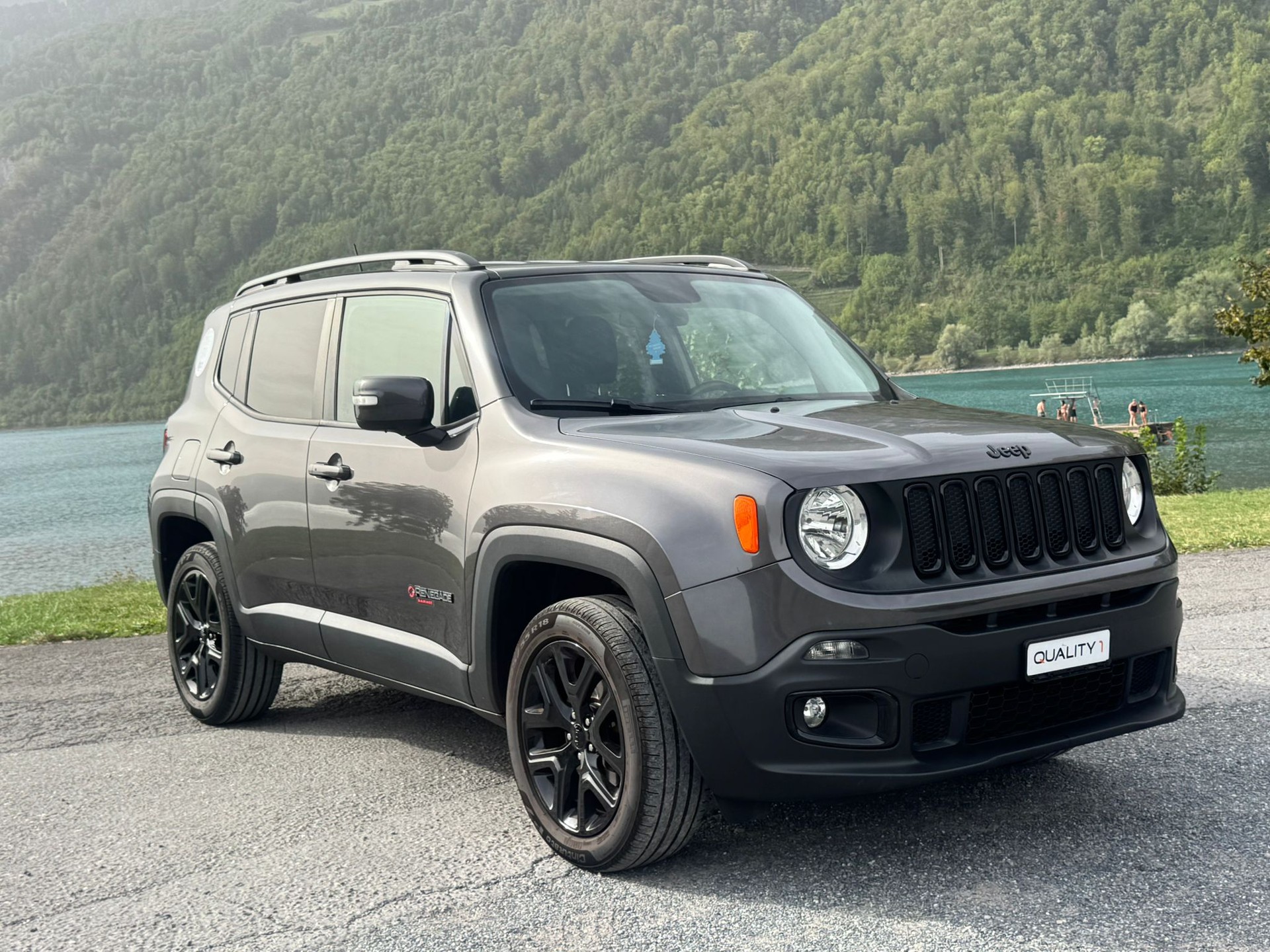 JEEP Renegade 2.0CRD Night Eagle 2 AWD-showroom-element-1