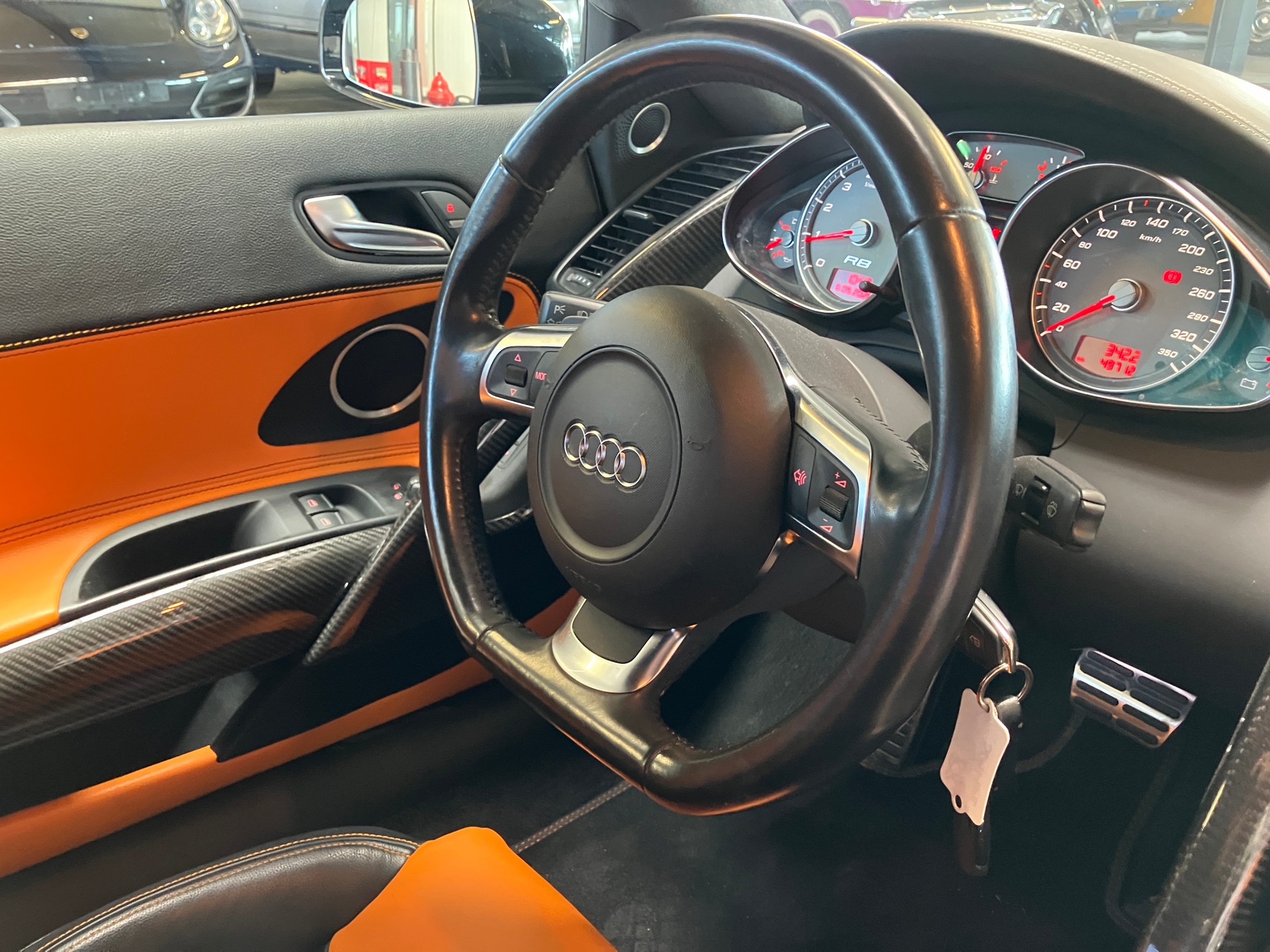 AUDI R8 Coupé 4.2-V8 R-Tronic-image-23