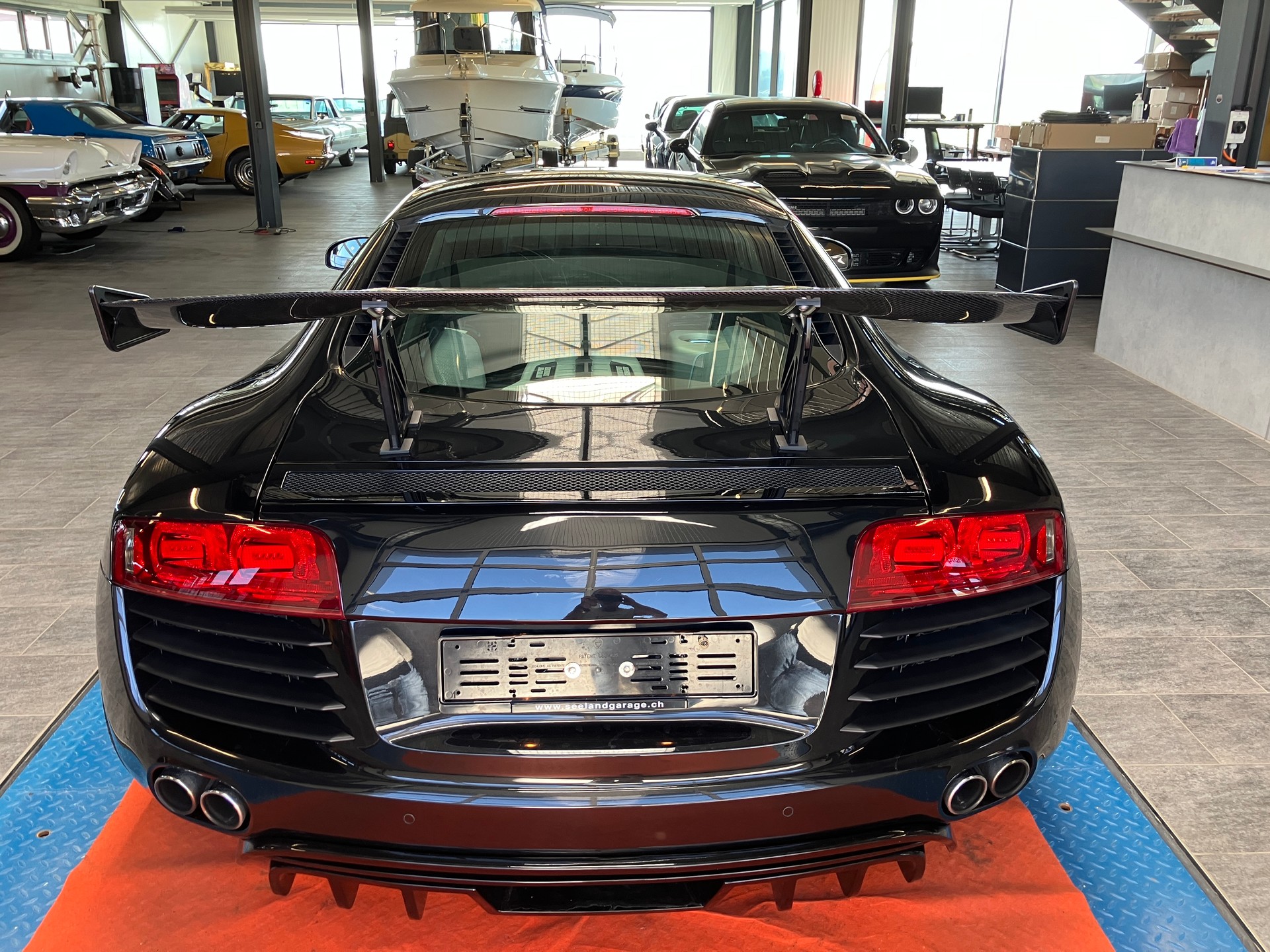 AUDI R8 Coupé 4.2-V8 R-Tronic-showroom-element-3