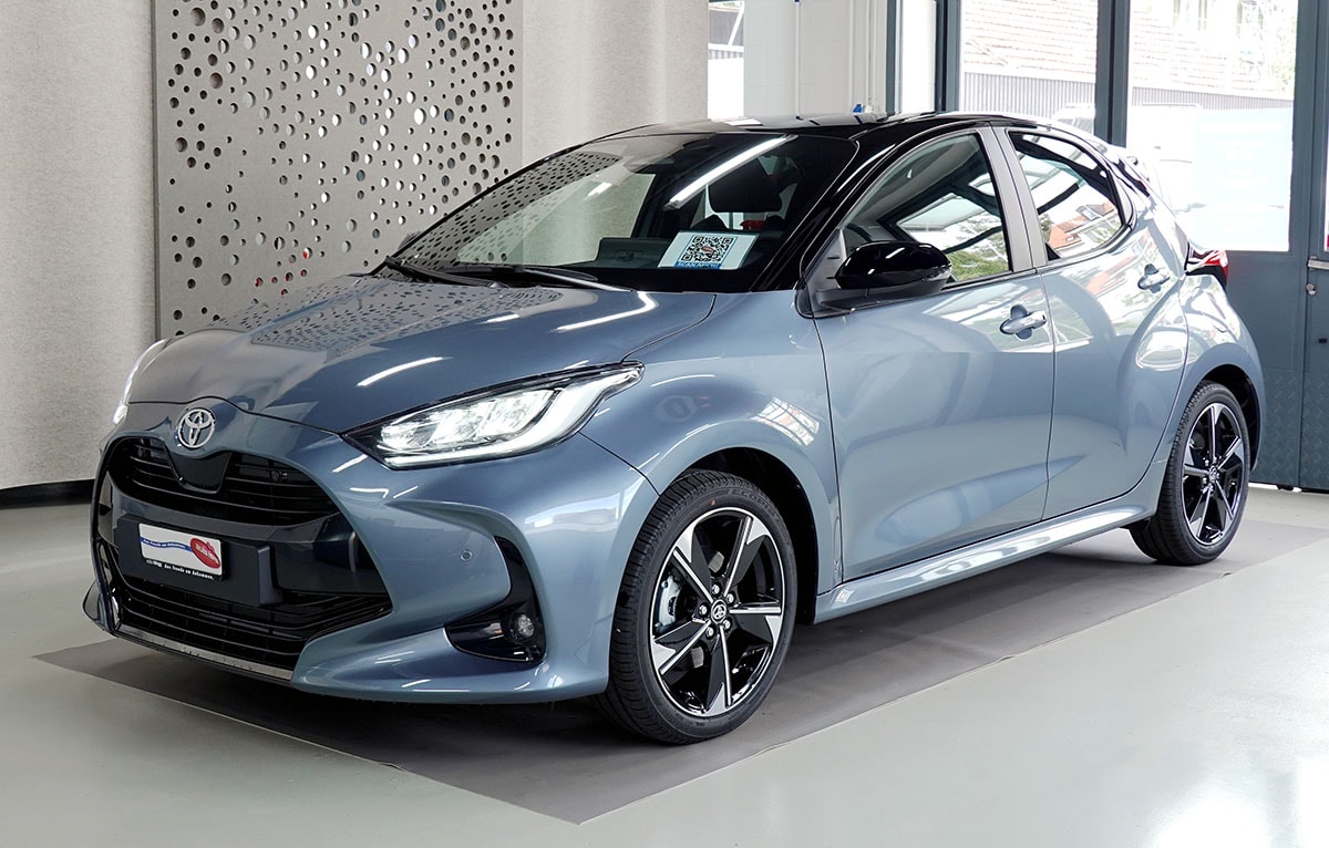 TOYOTA Yaris 1.5 Premium e-CVT, Bitone