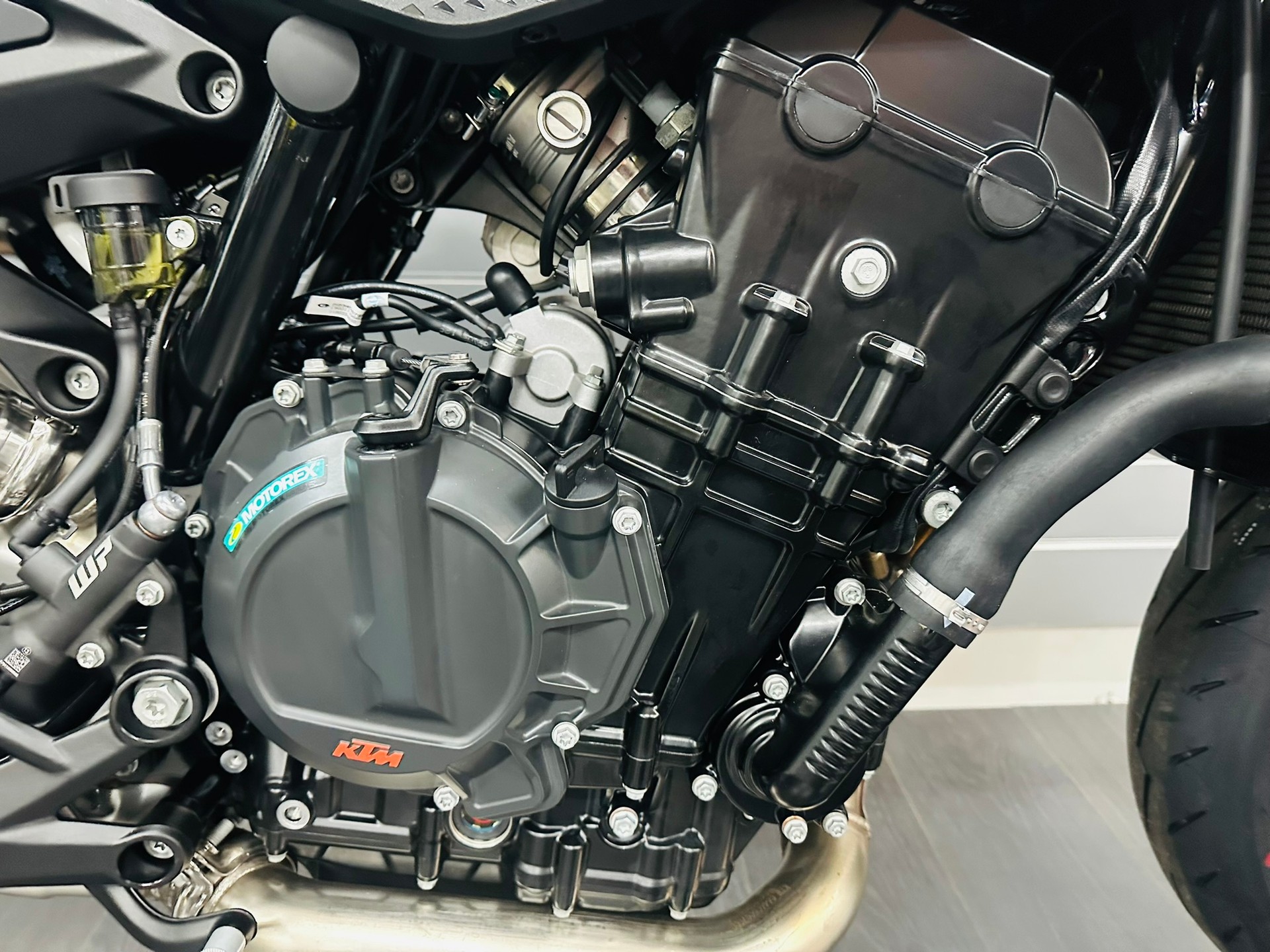 KTM 790 Duke-image-2