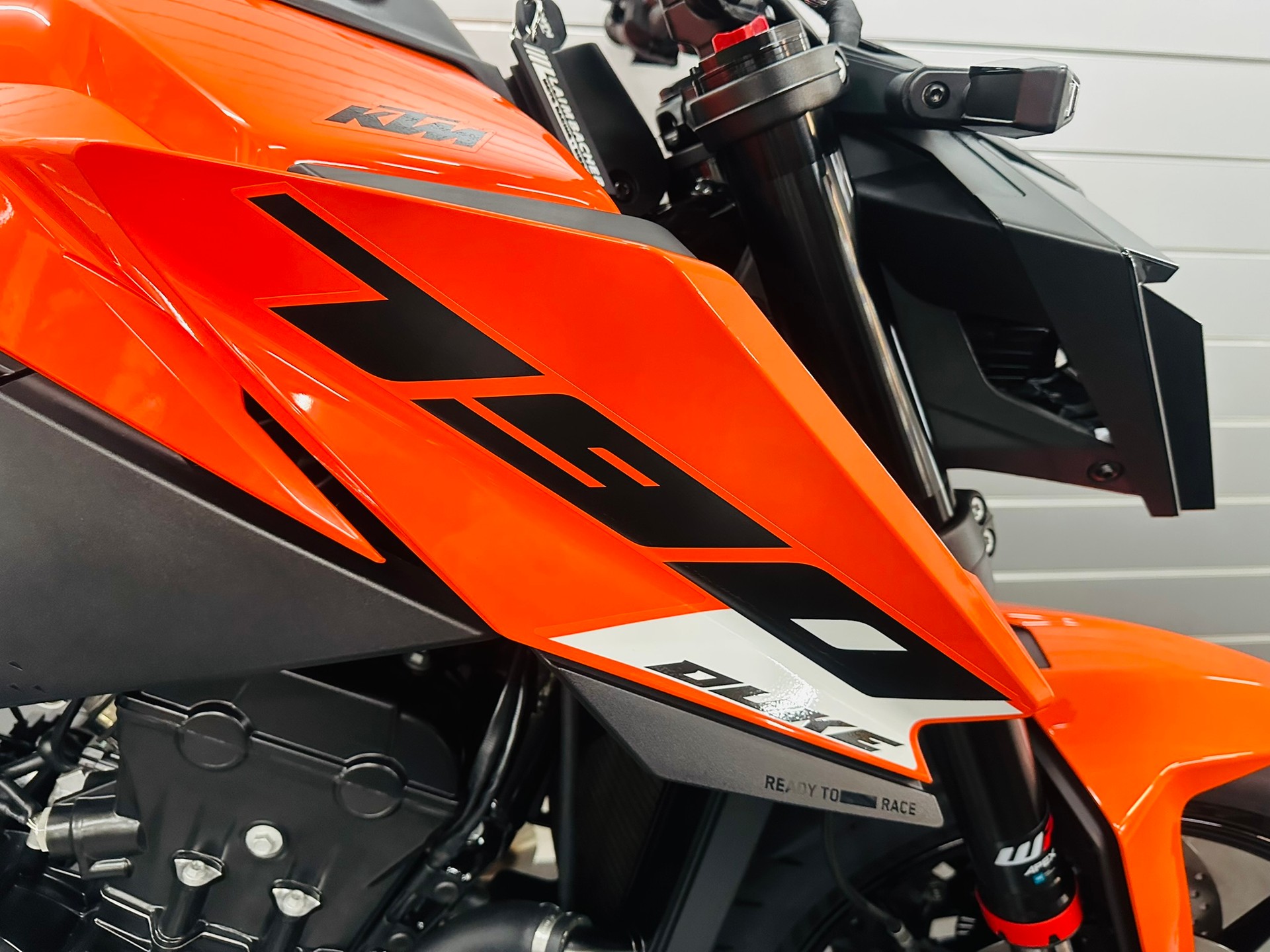 KTM 790 Duke-image-1