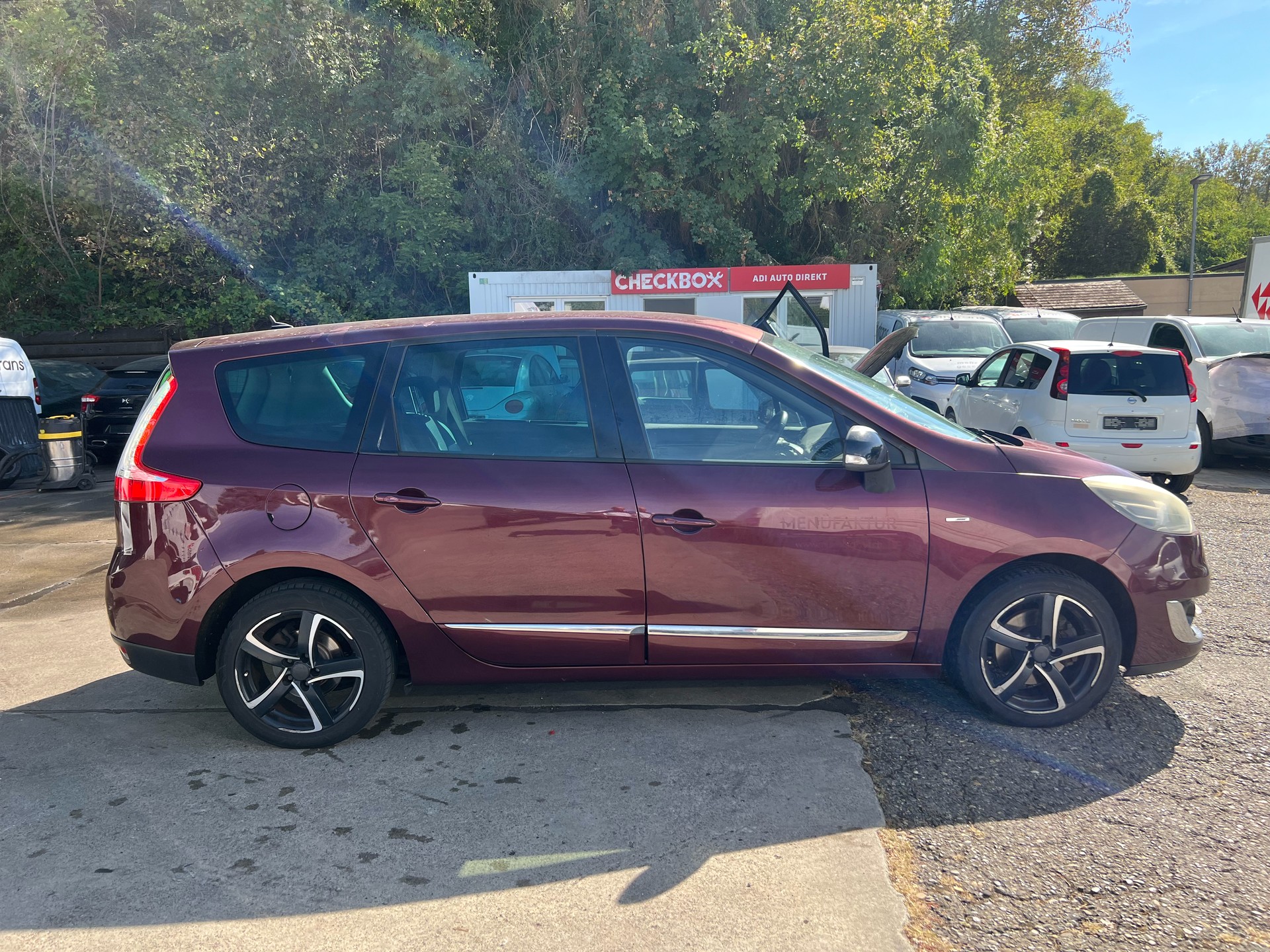 RENAULT Grand Scénic 1.4 16V Turbo Bose-image-5