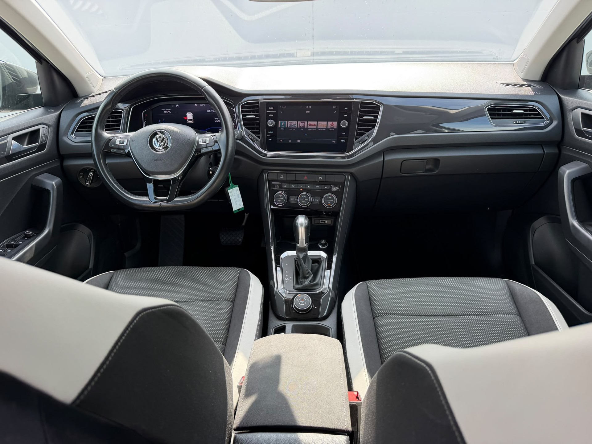VW T-Roc 2.0 TSI Sport DSG 4Motion-image-6