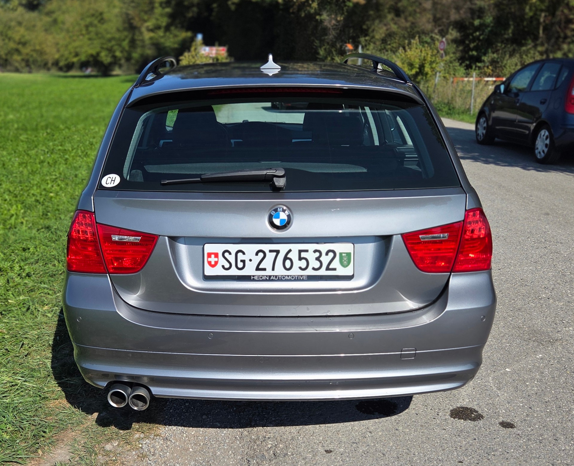 BMW 330d-image-2