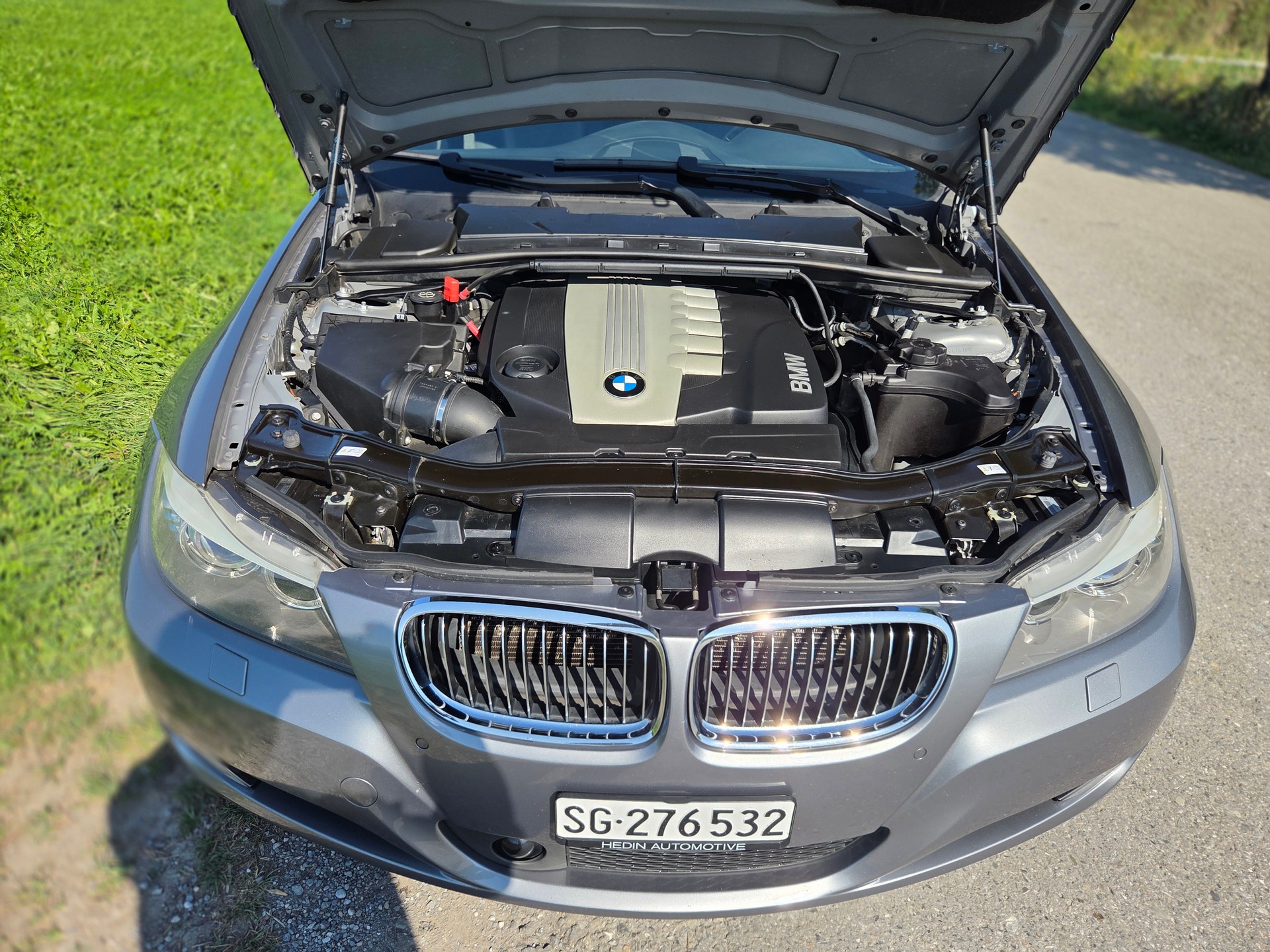 BMW 330d-image-5