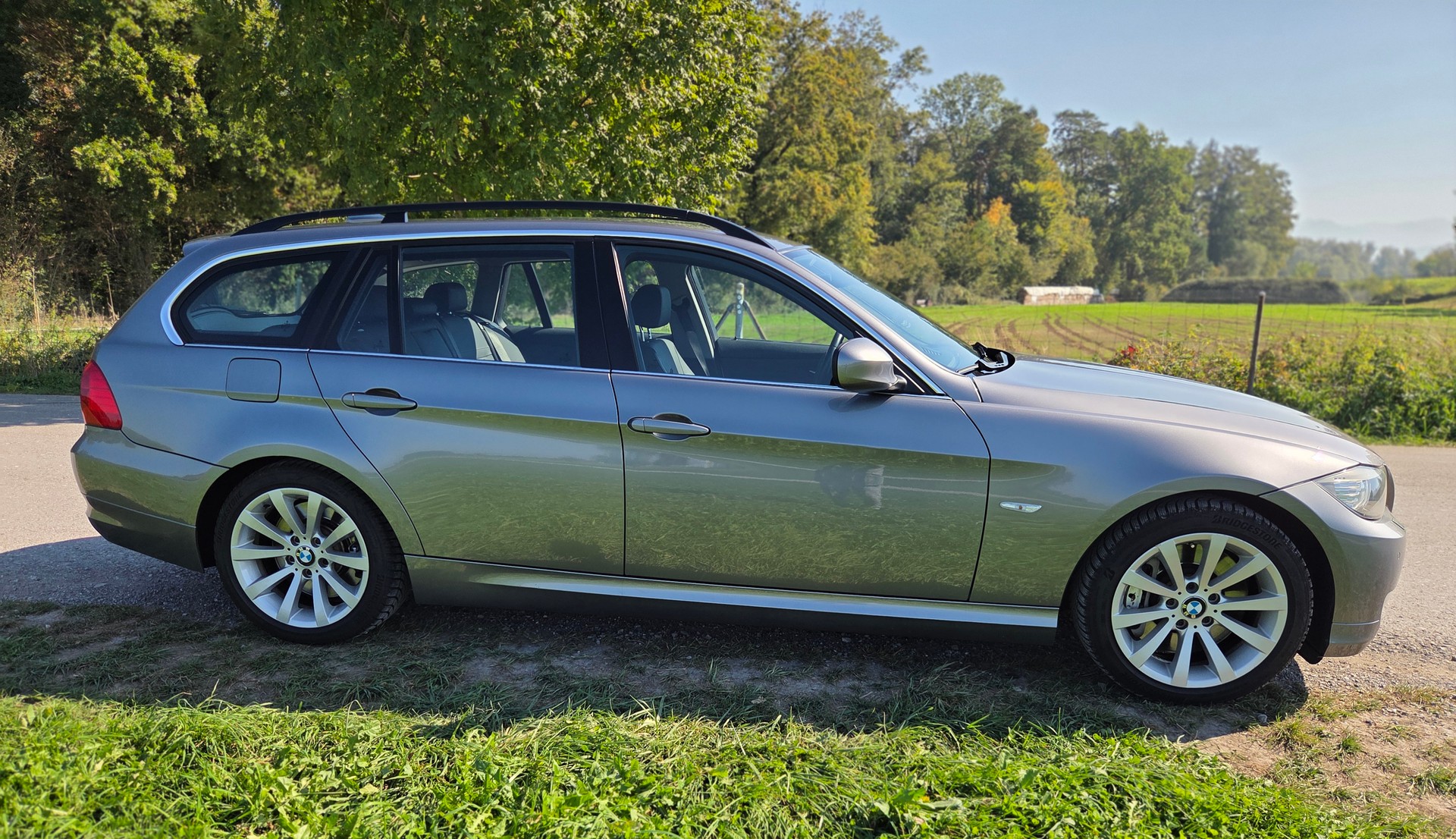 BMW 330d-image-3