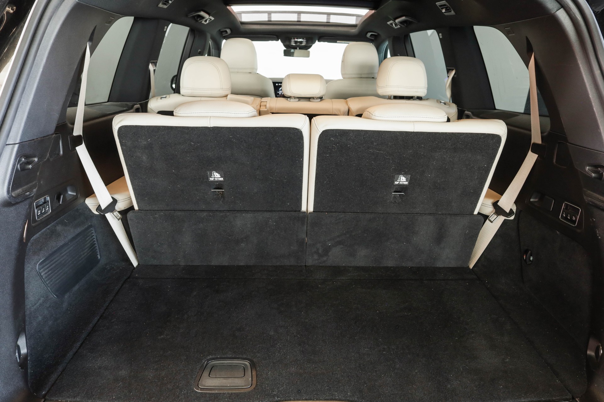 MERCEDES-BENZ GLS 400 d 4Matic AMG Line • Véhicule suisse • 7 places • E-ACTIVE BODY CONTROL-image-15