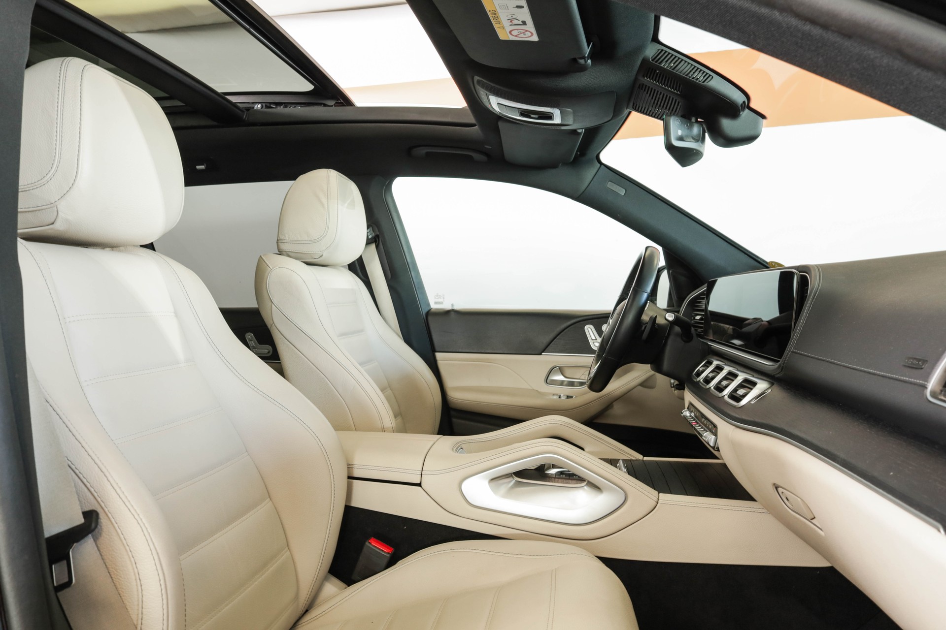 MERCEDES-BENZ GLS 400 d 4Matic AMG Line • Véhicule suisse • 7 places • E-ACTIVE BODY CONTROL-image-11