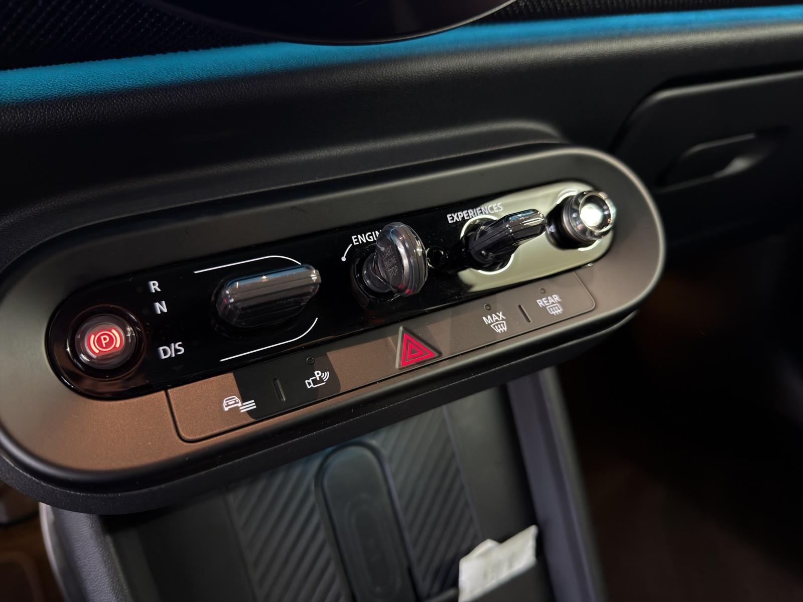 MINI F66 2.0i John Cooper Works-image-23