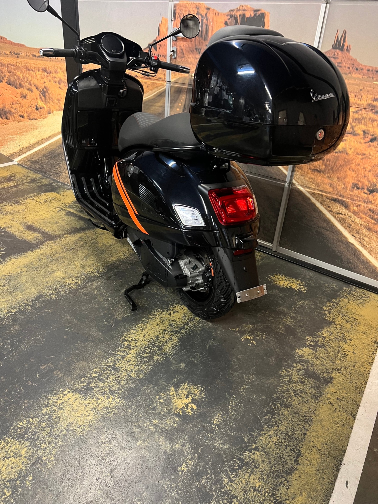 PIAGGIO Vespa GTV 300-image-2