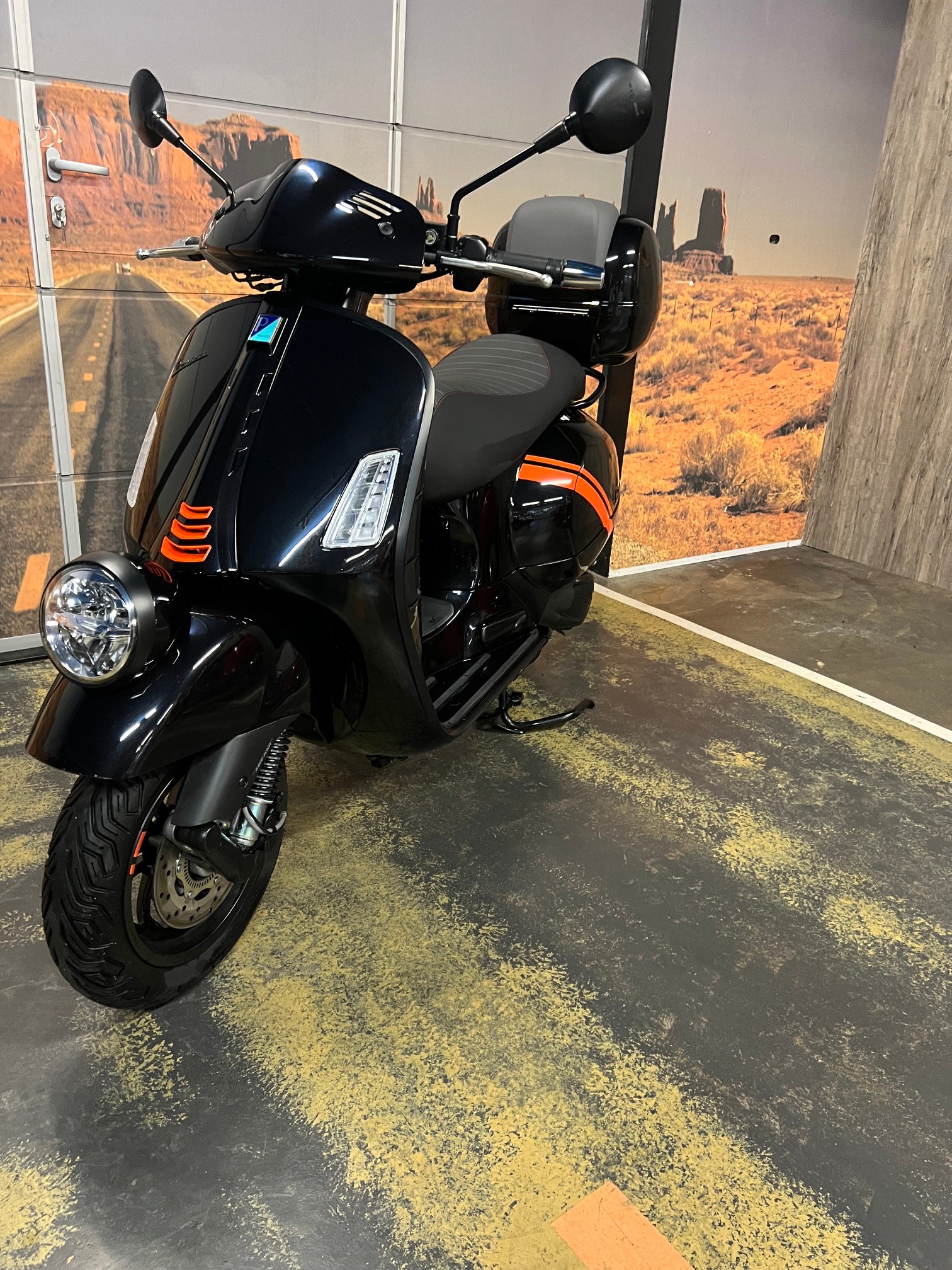 PIAGGIO Vespa GTV 300-image-1
