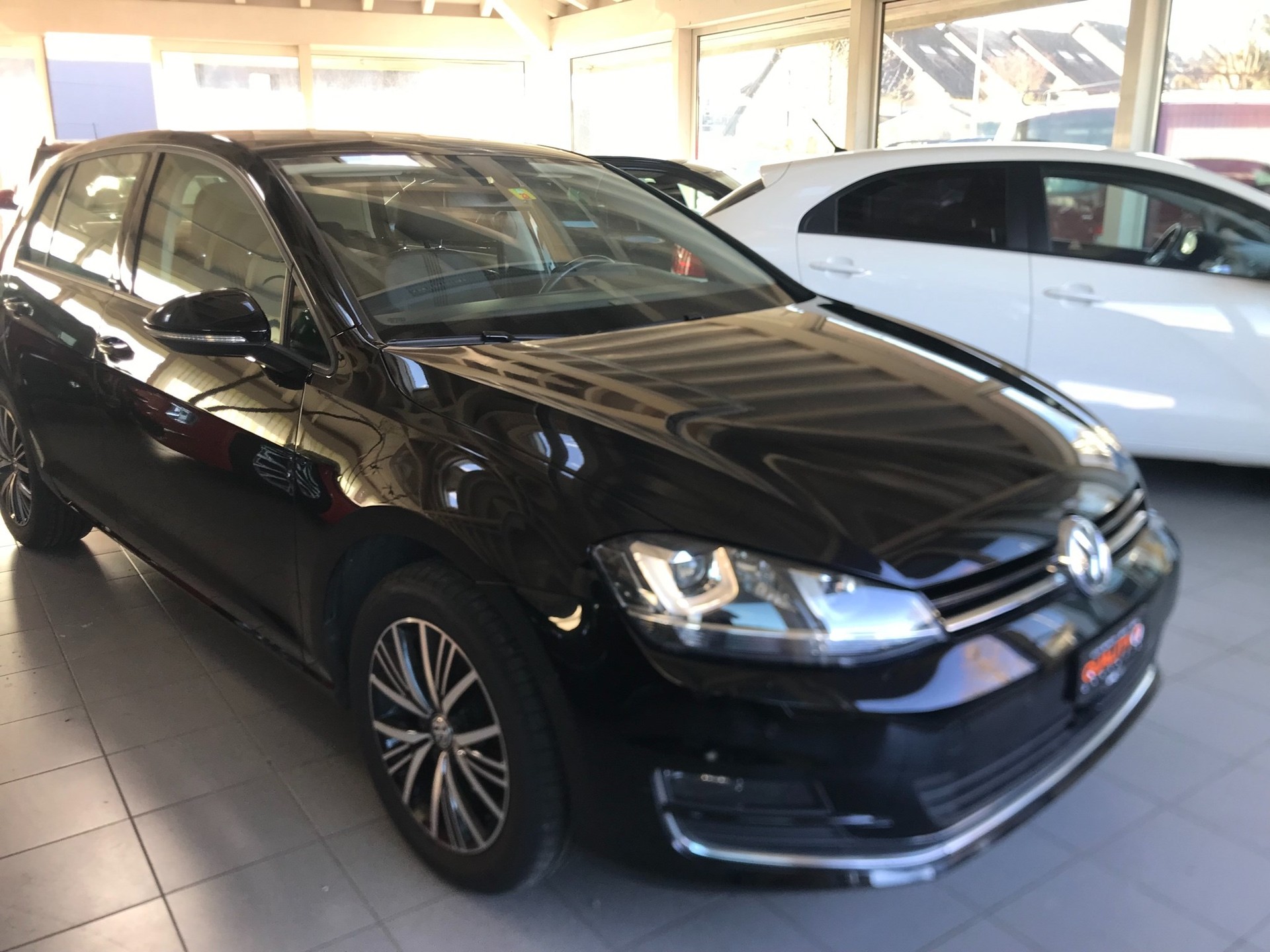 VW Golf 1.2 TSI Allstar DSG-image-1