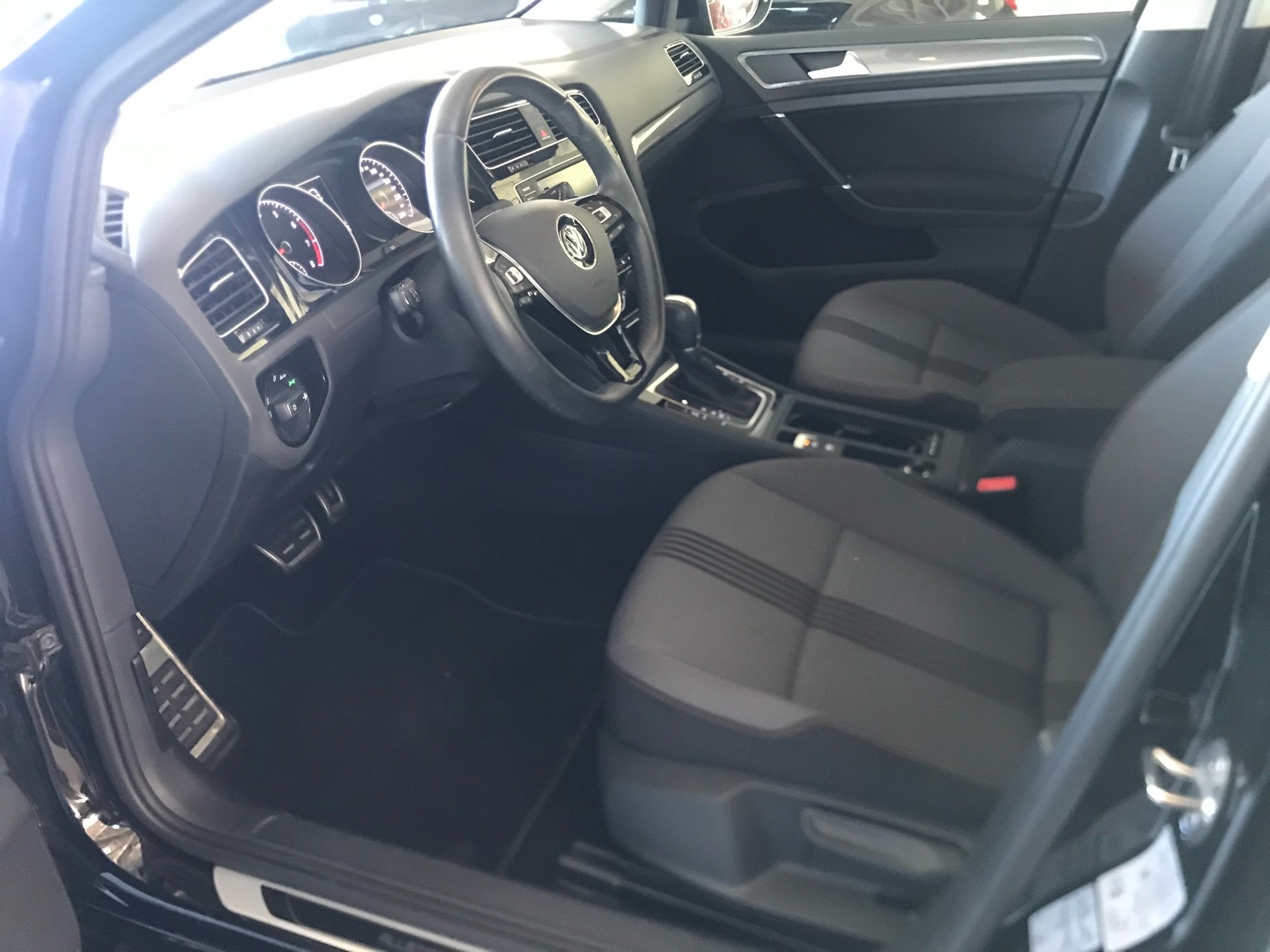 VW Golf 1.2 TSI Allstar DSG-image-10