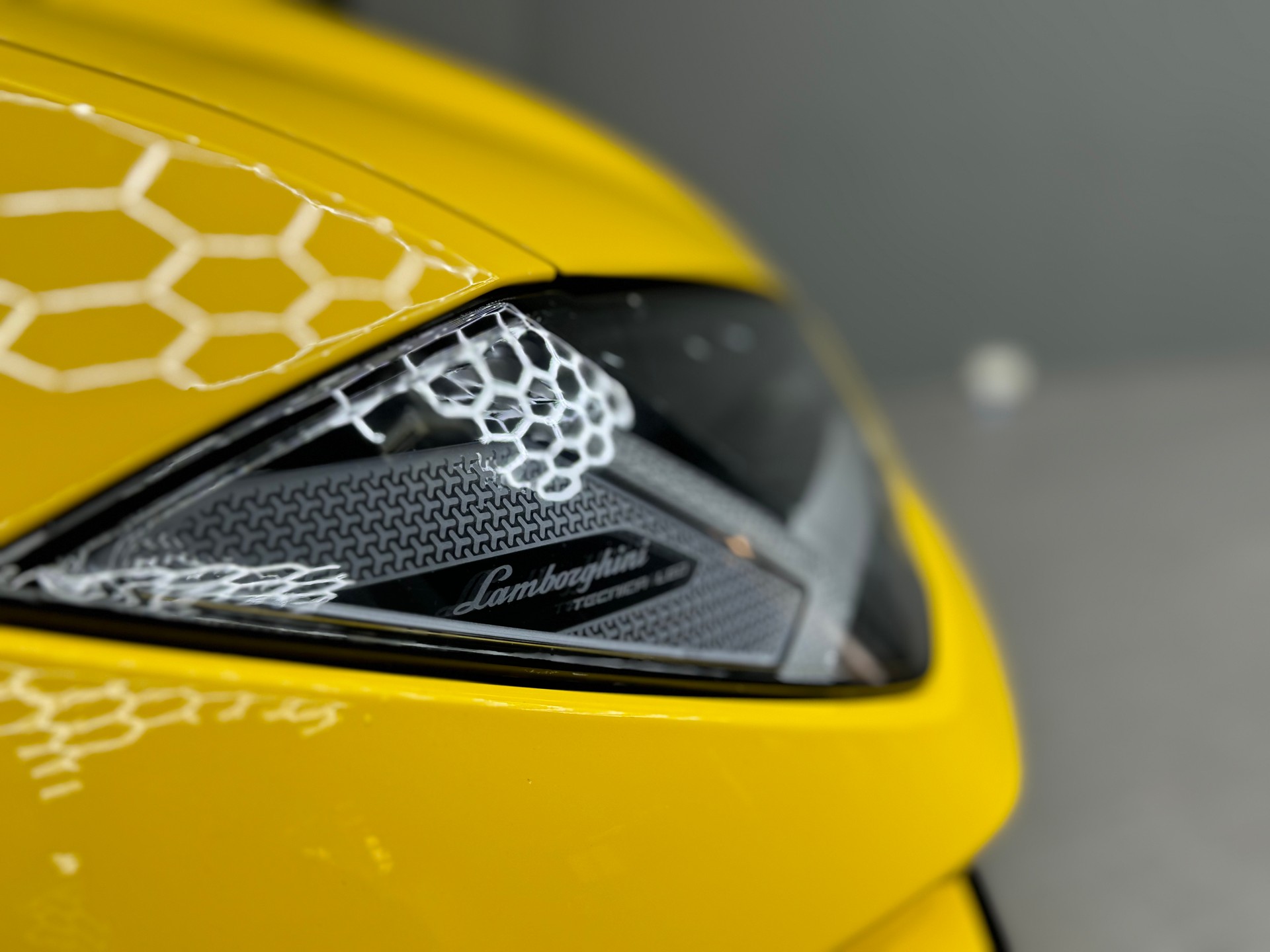 LAMBORGHINI Urus E-Gear-image-7