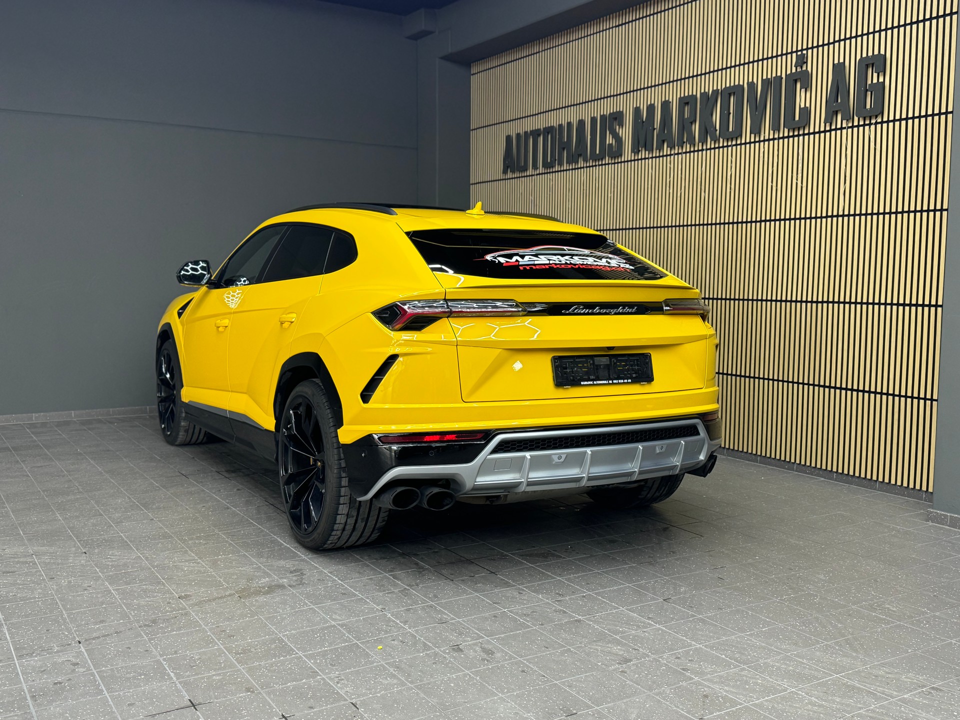 LAMBORGHINI Urus E-Gear-image-3