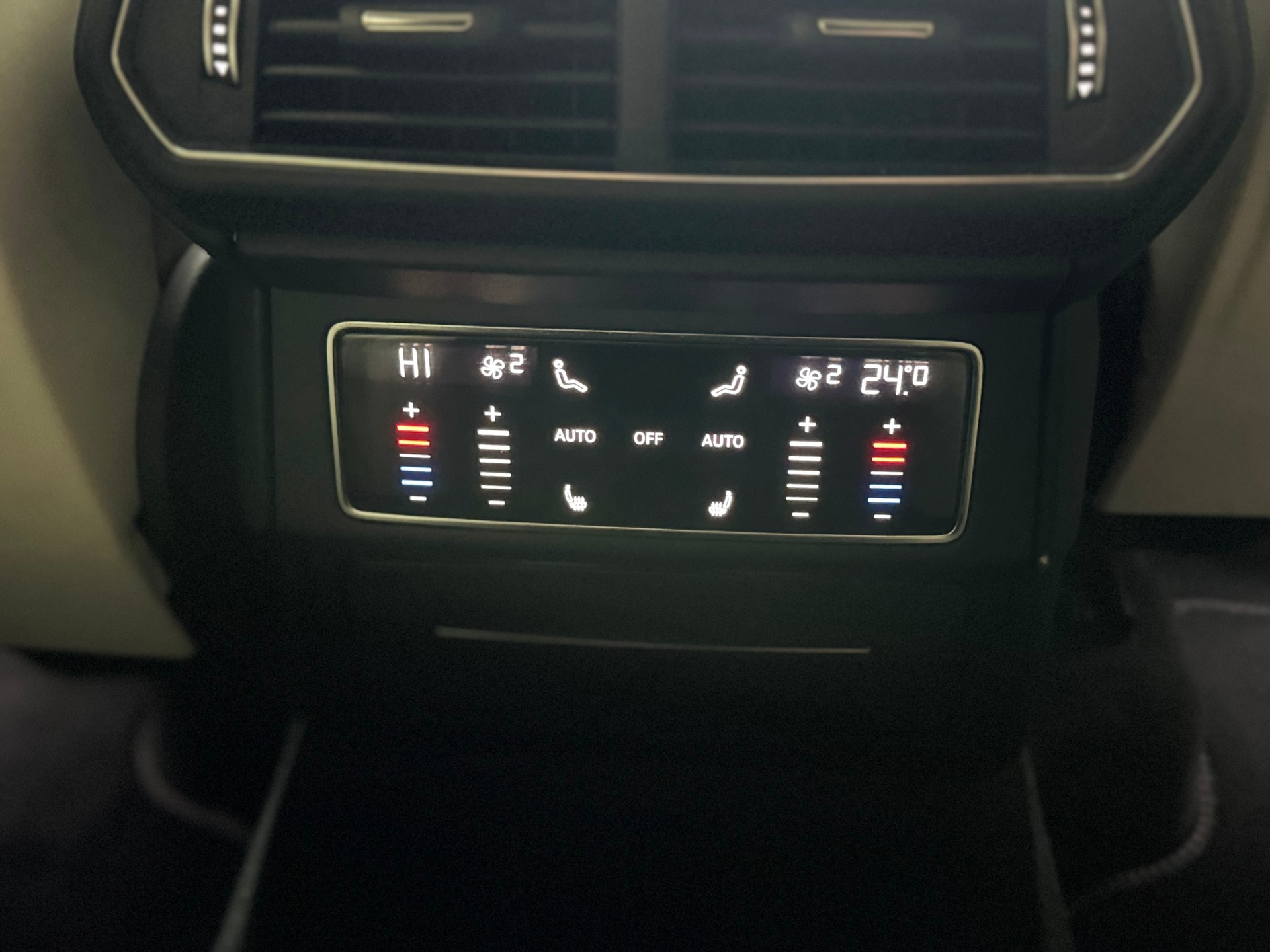 LAMBORGHINI Urus E-Gear-image-14