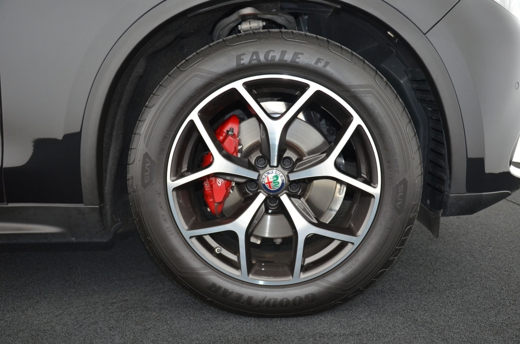 ALFA ROMEO Stelvio 2.2 JTDM Q4 *Facelift*-image-9