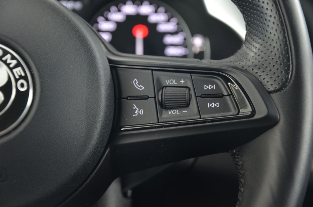 ALFA ROMEO Stelvio 2.2 JTDM Q4 *Facelift*-image-20