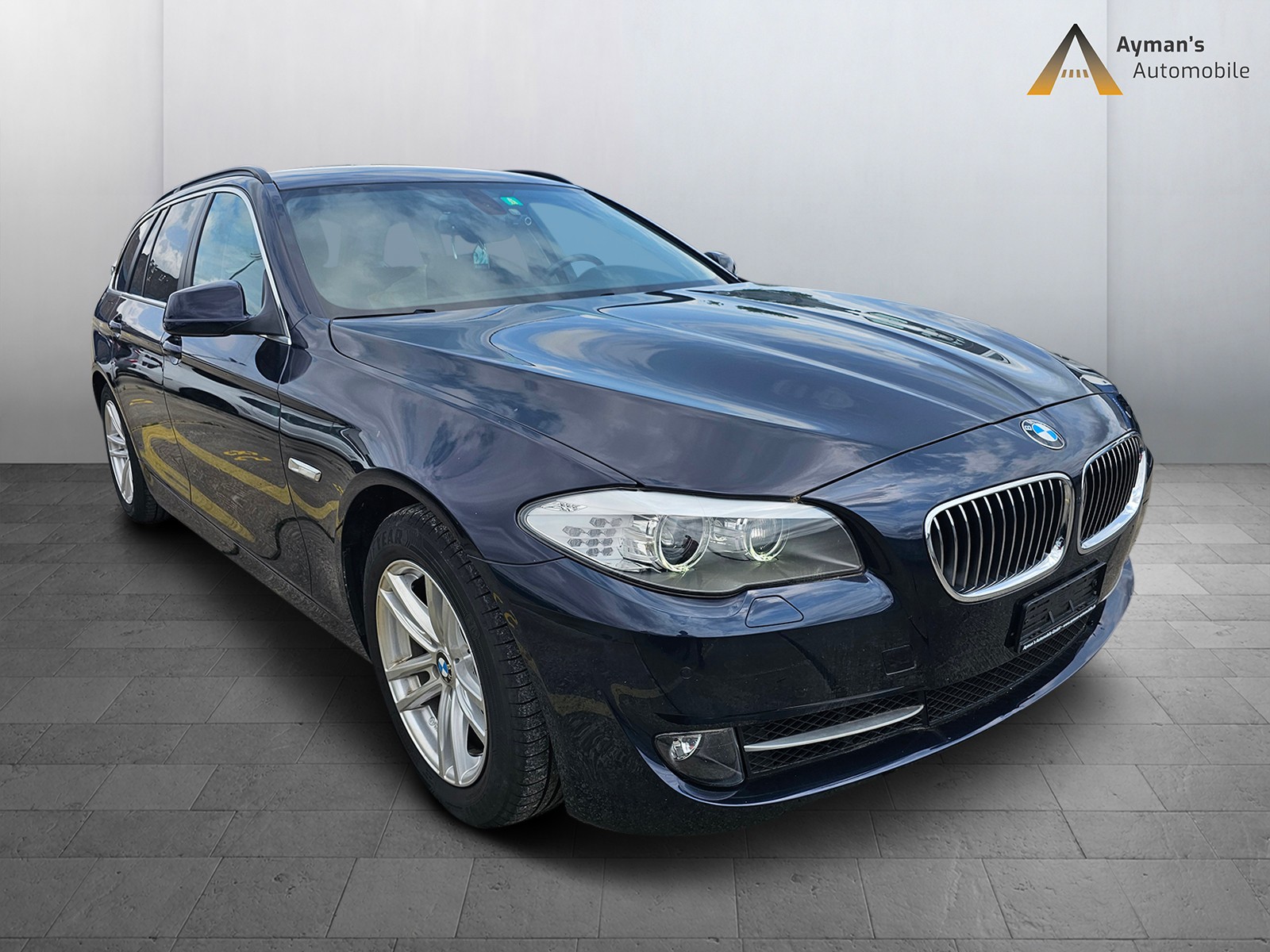 BMW 528i xDrive Touring Steptronic-image-2